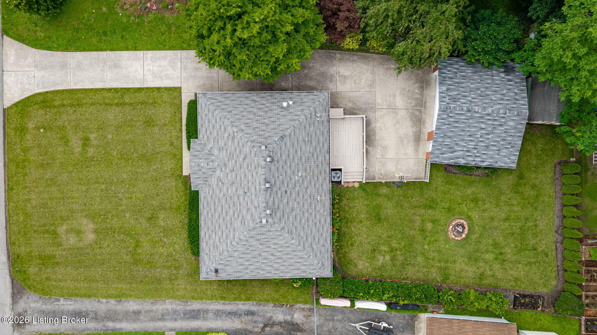 519 Leyton Ave