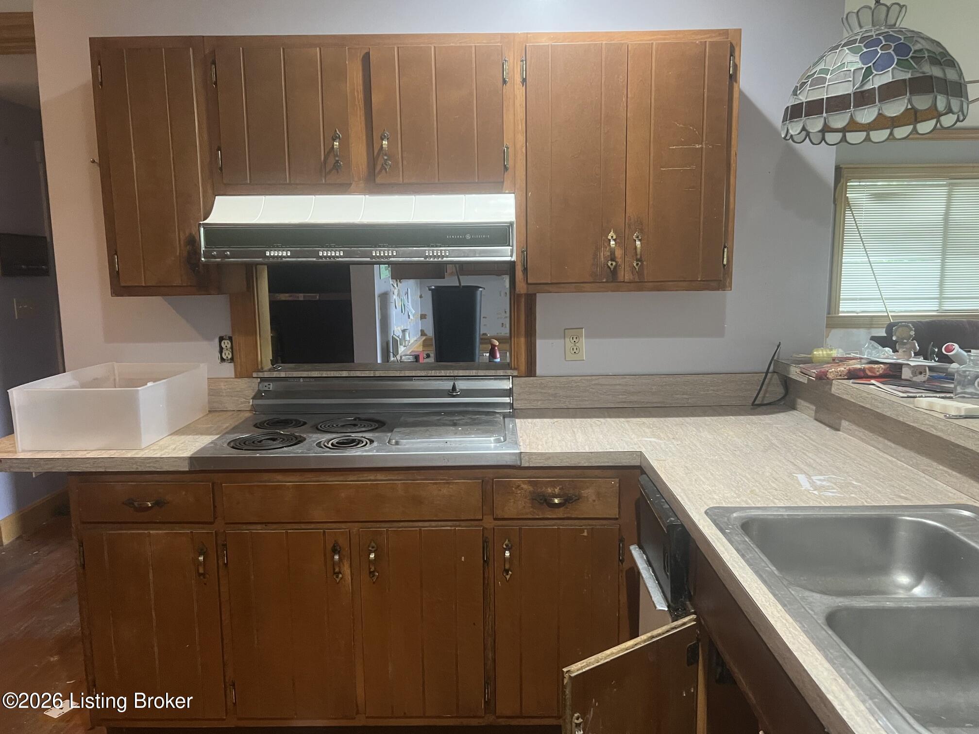 2209 Bashford Manor Ln
