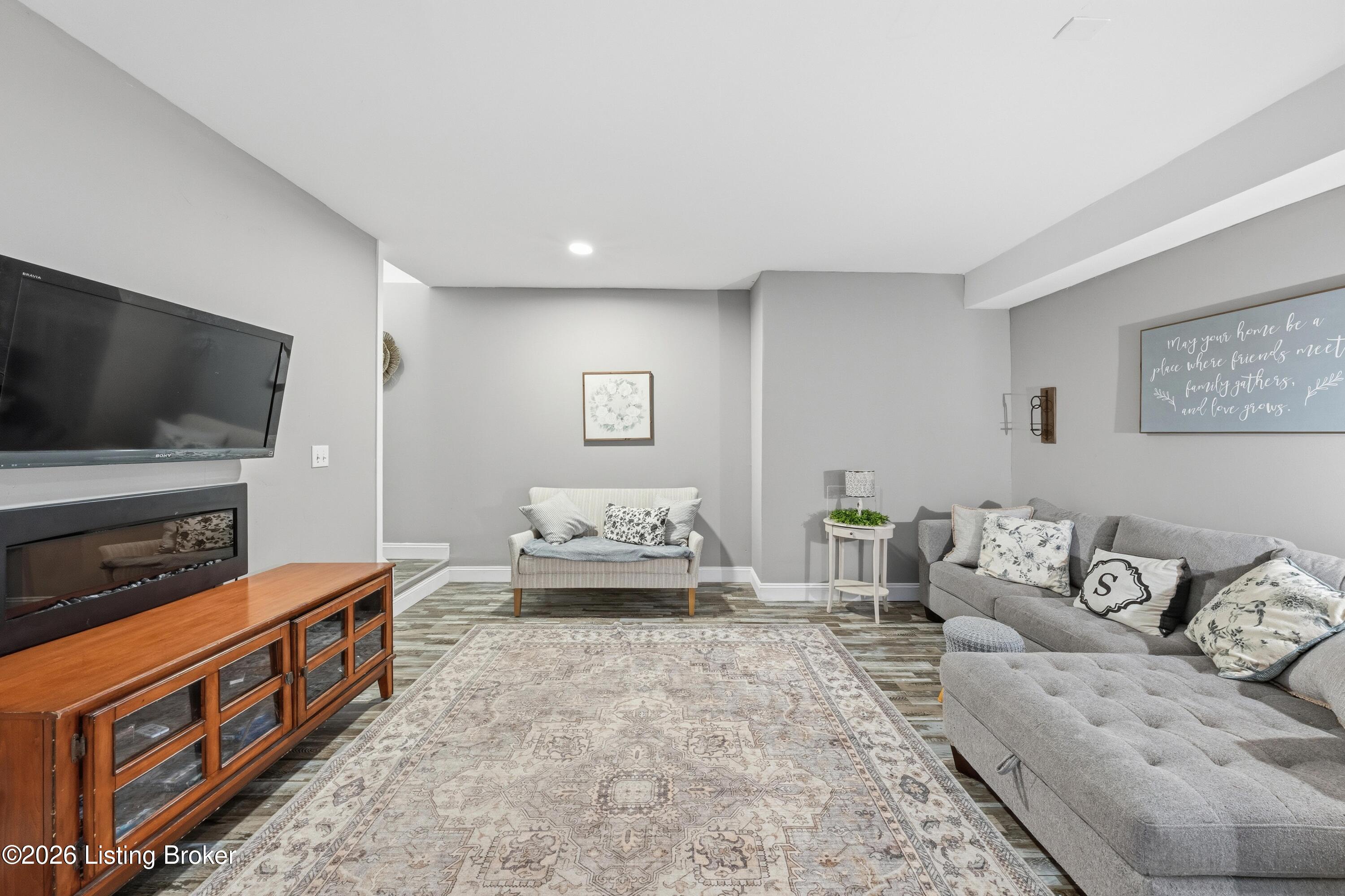 10702 Copper Ridge Dr