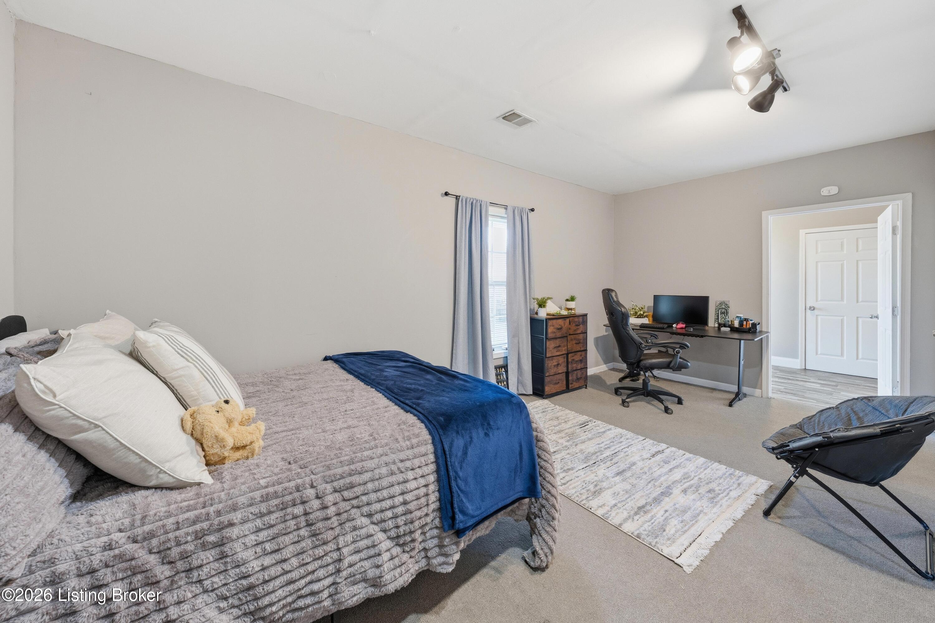 10702 Copper Ridge Dr