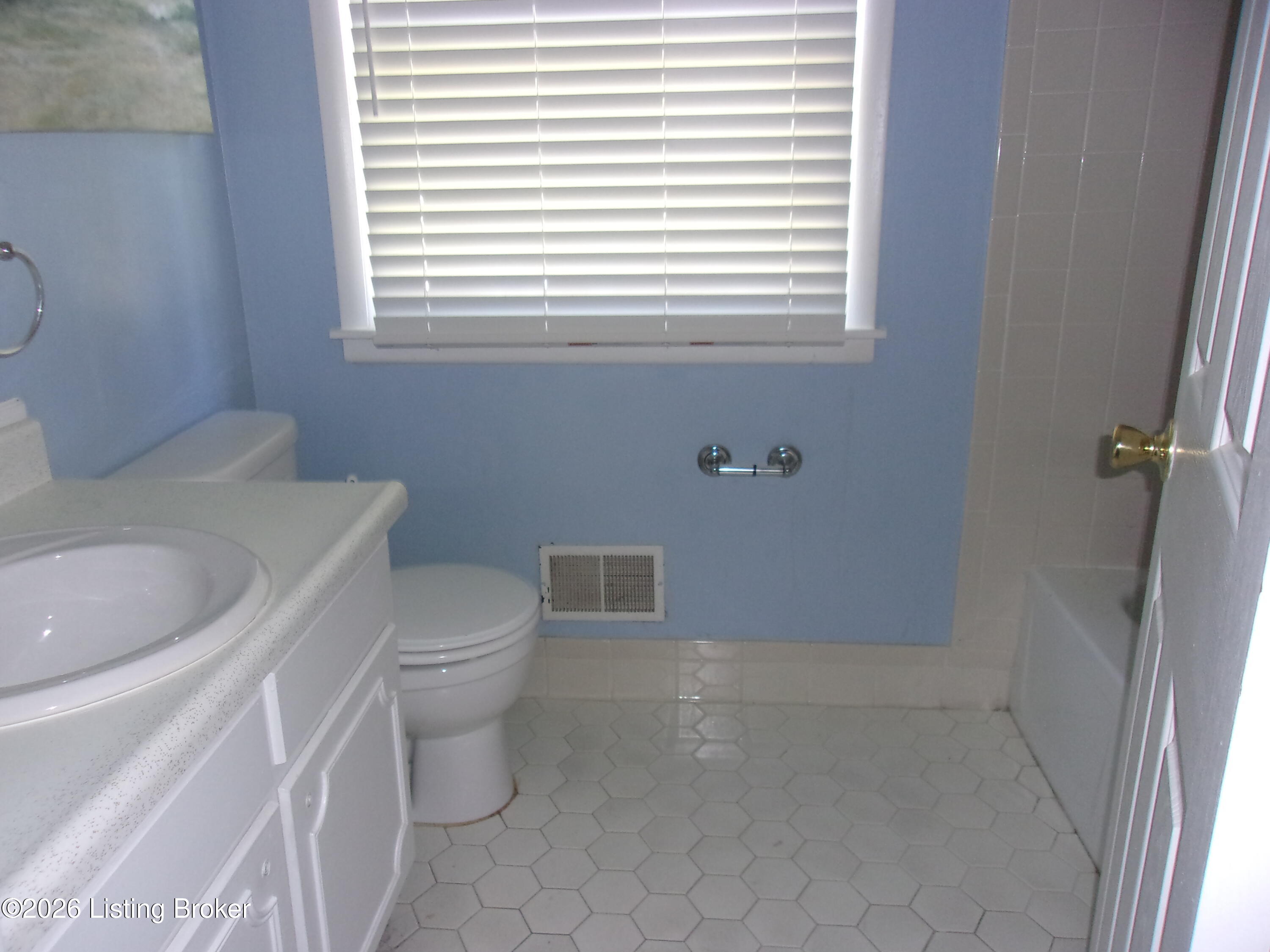 5603 Mosswood Ln