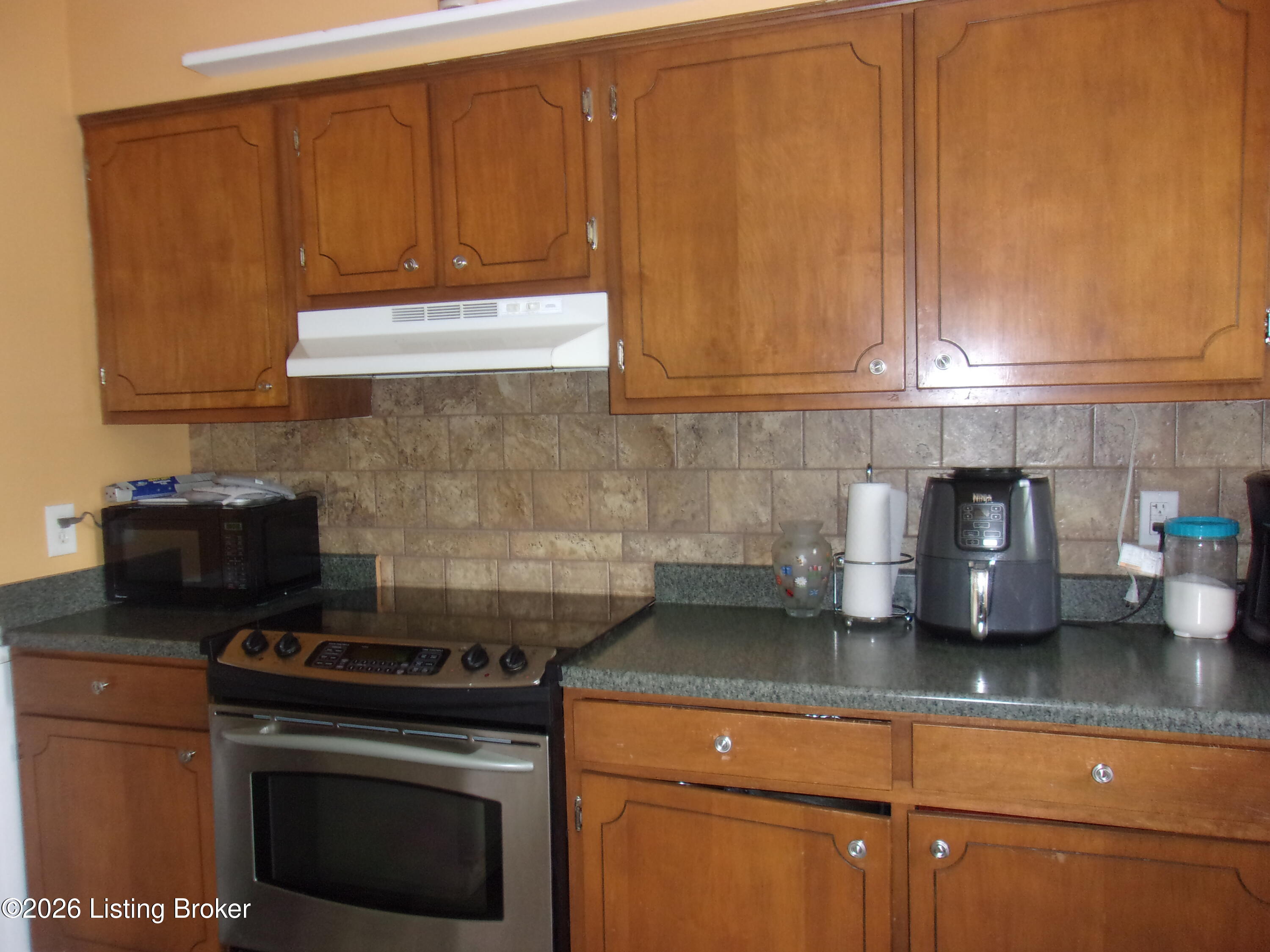 5603 Mosswood Ln