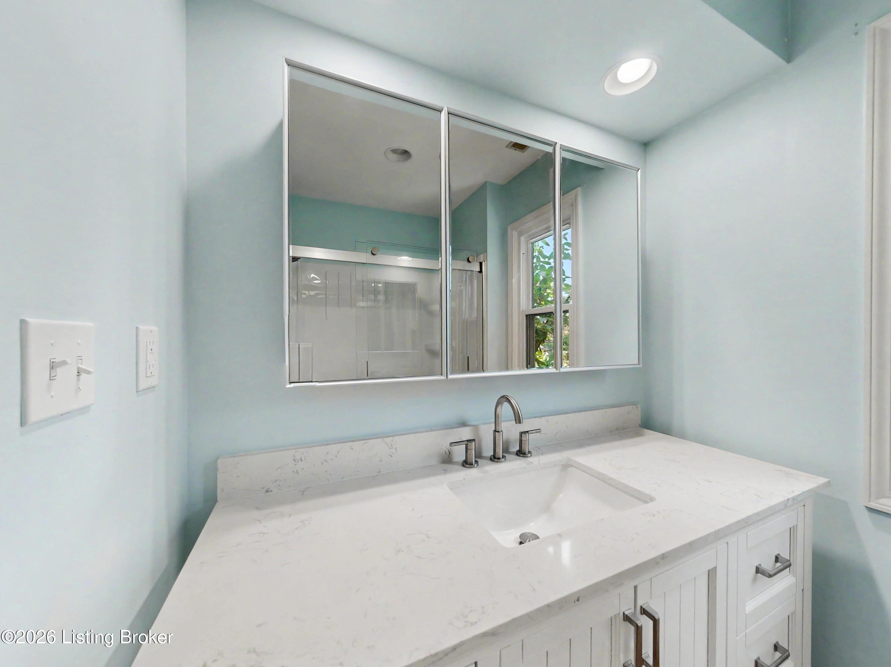 10704 High Grove Pl