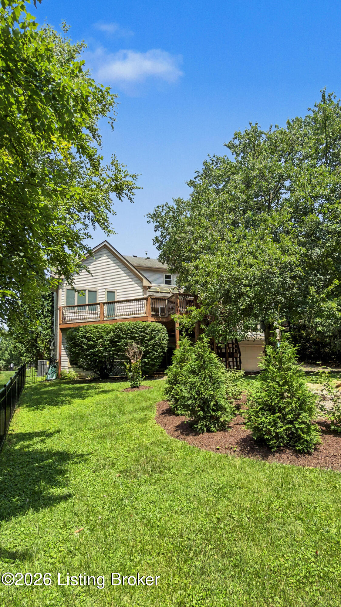 10704 High Grove Pl
