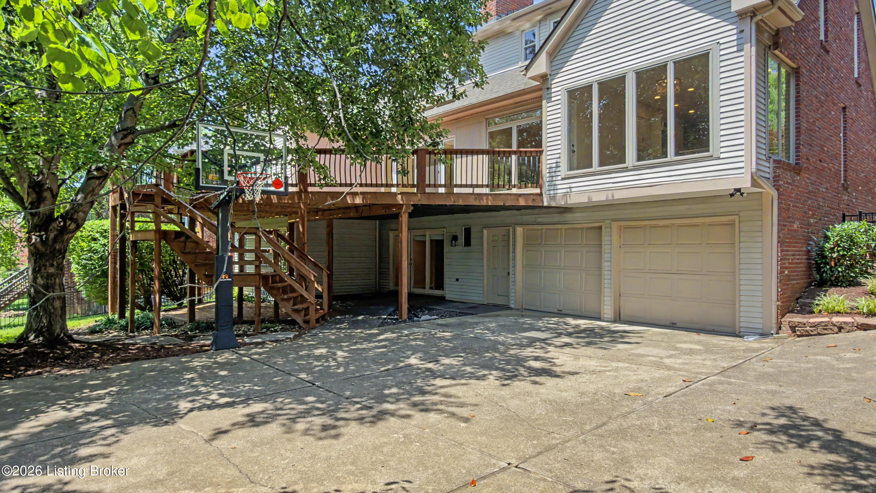 10704 High Grove Pl