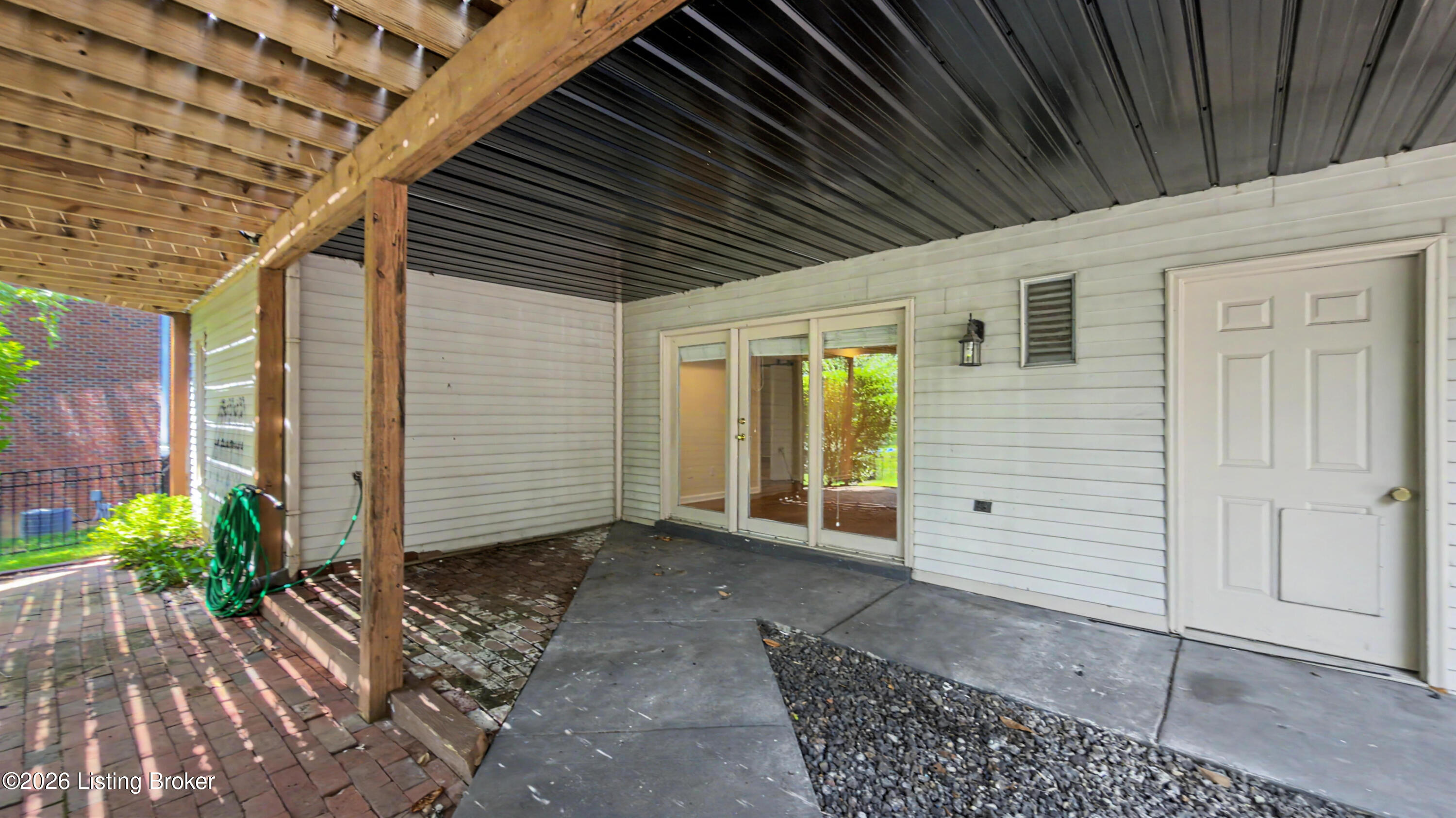 10704 High Grove Pl