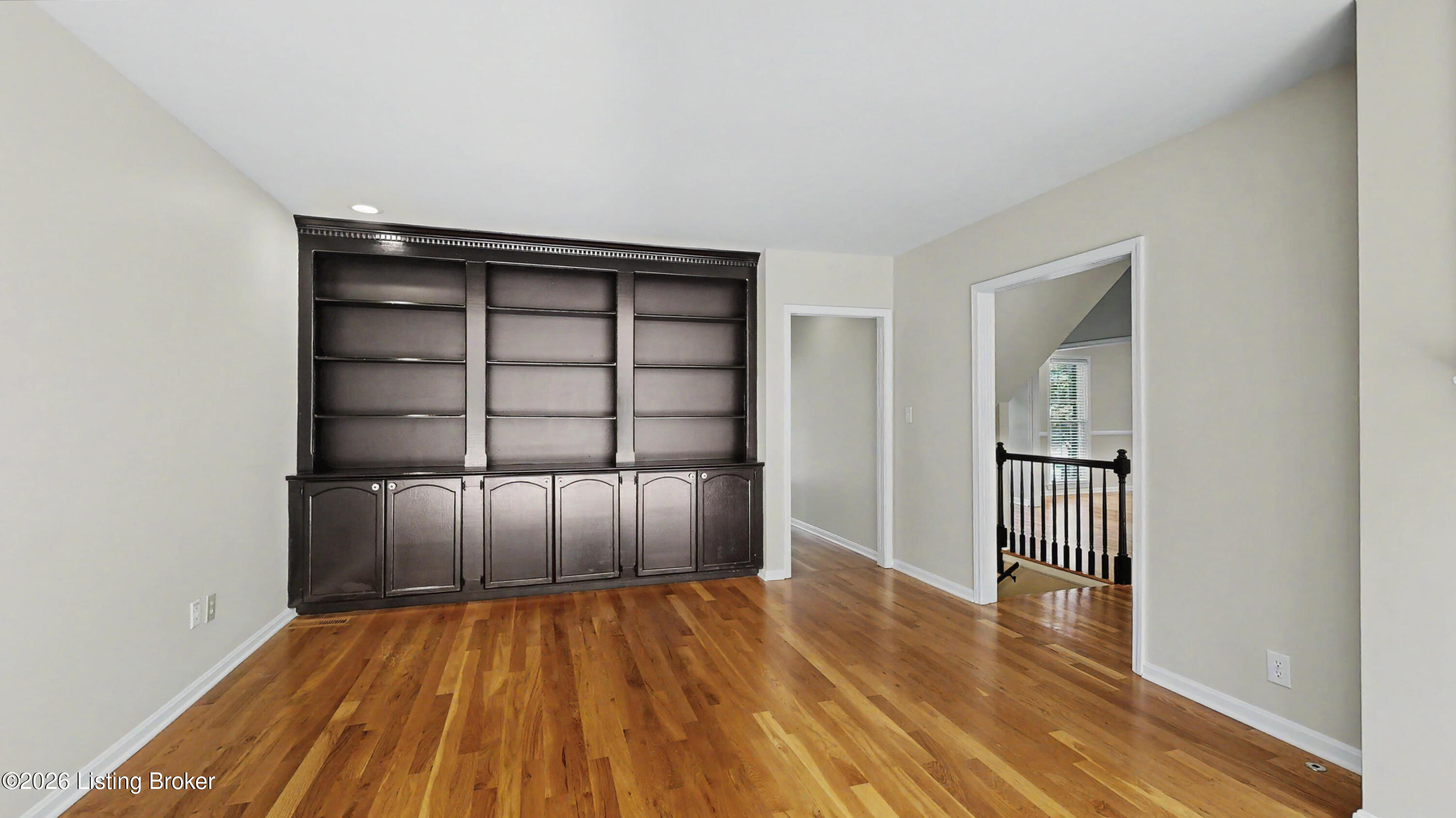 10704 High Grove Pl