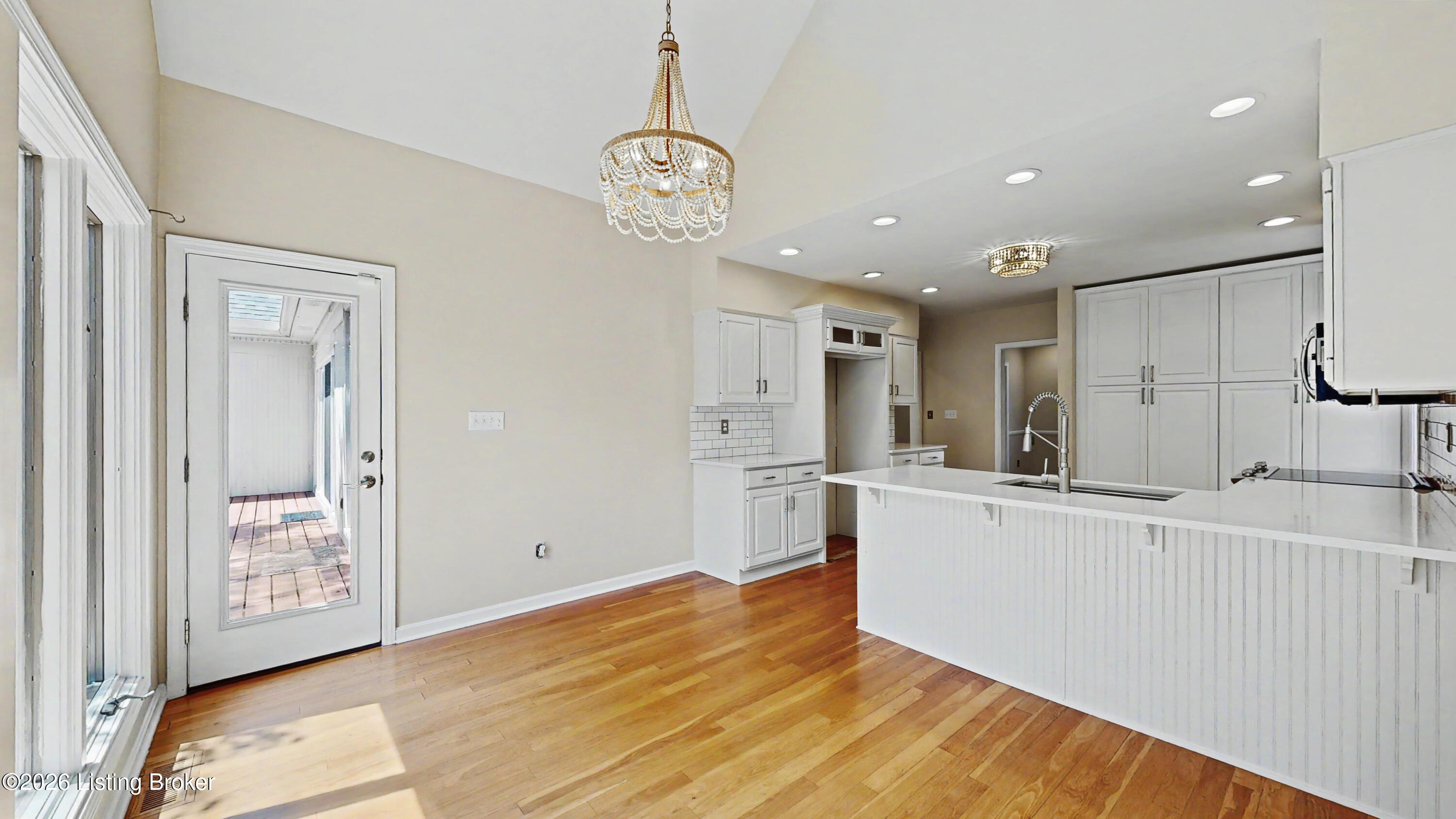 10704 High Grove Pl