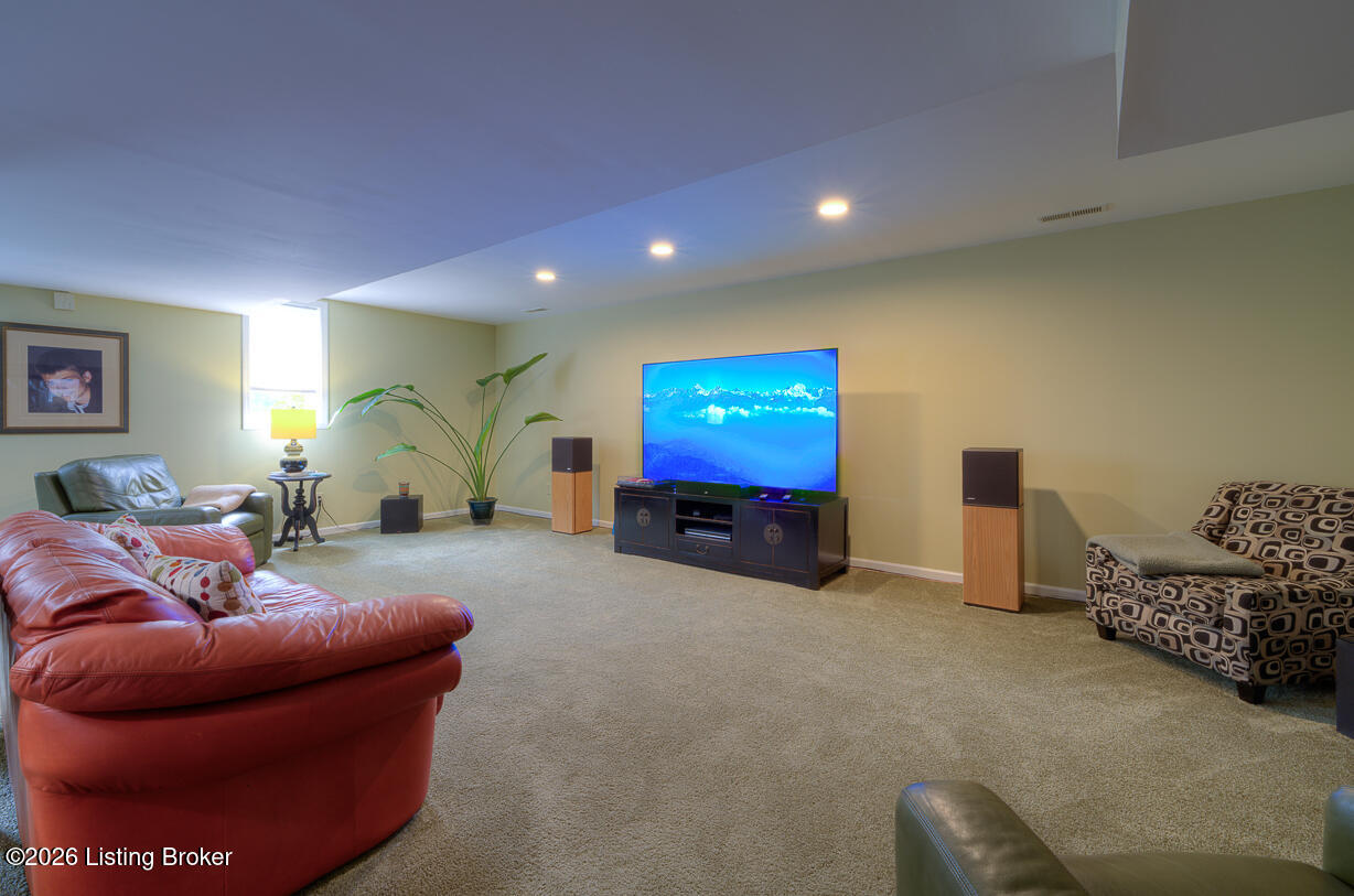 4513 Wolfspring Dr