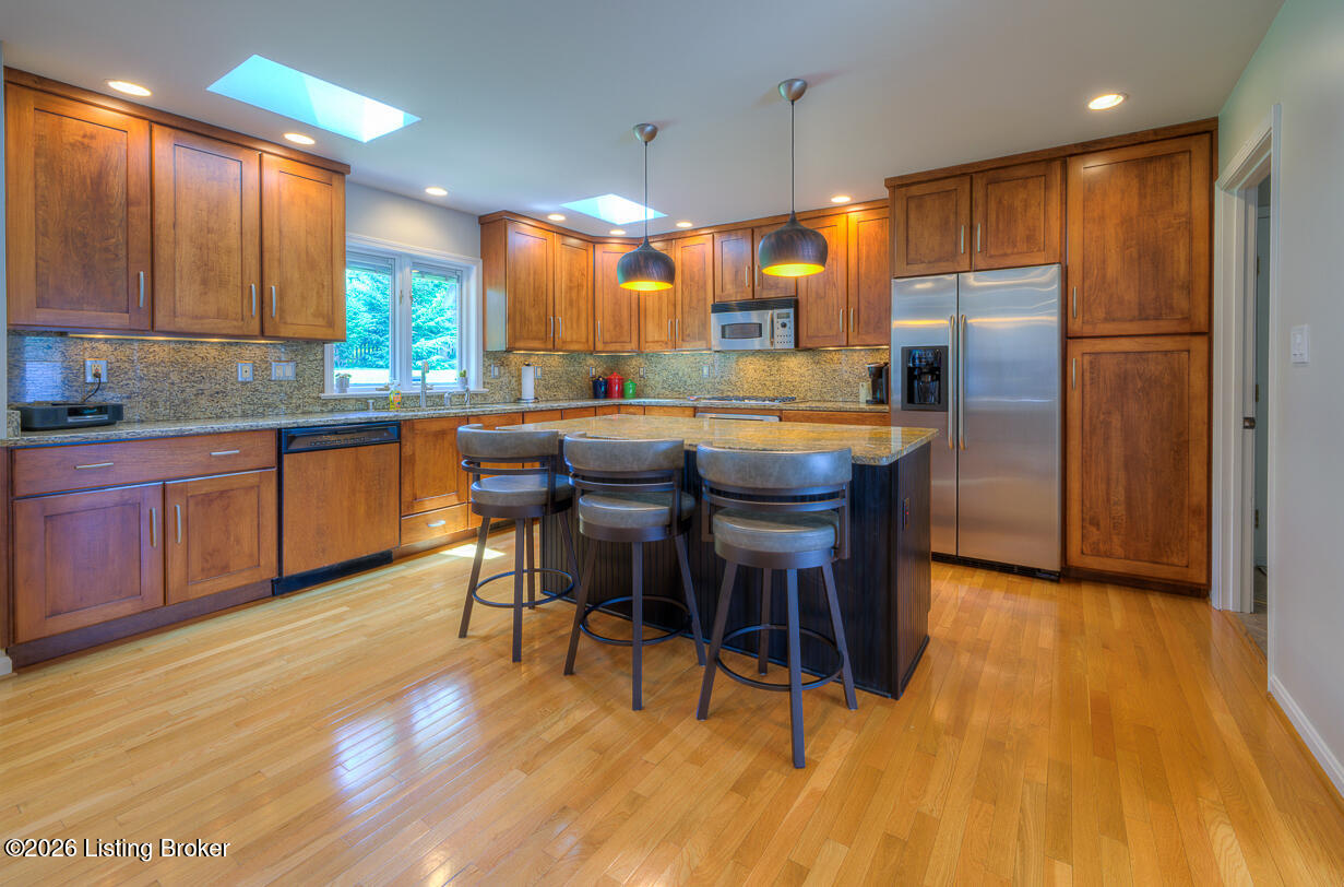 4513 Wolfspring Dr