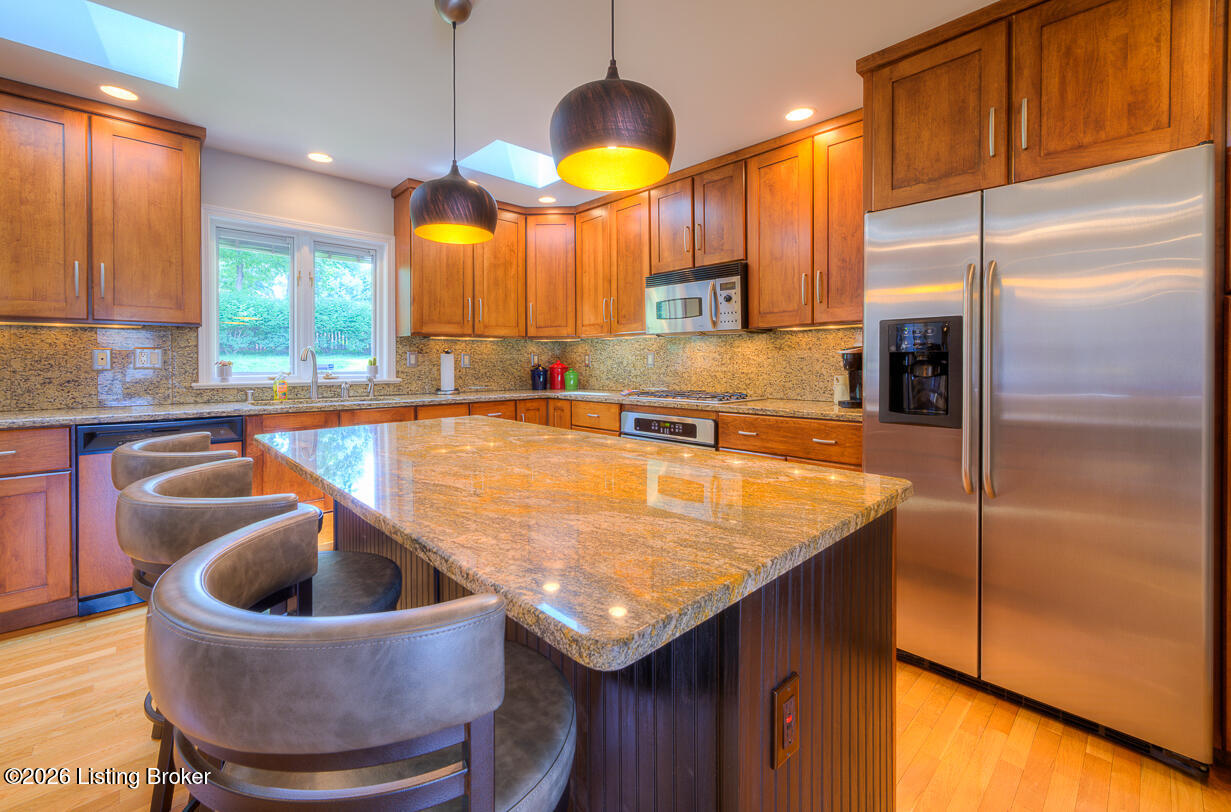 4513 Wolfspring Dr