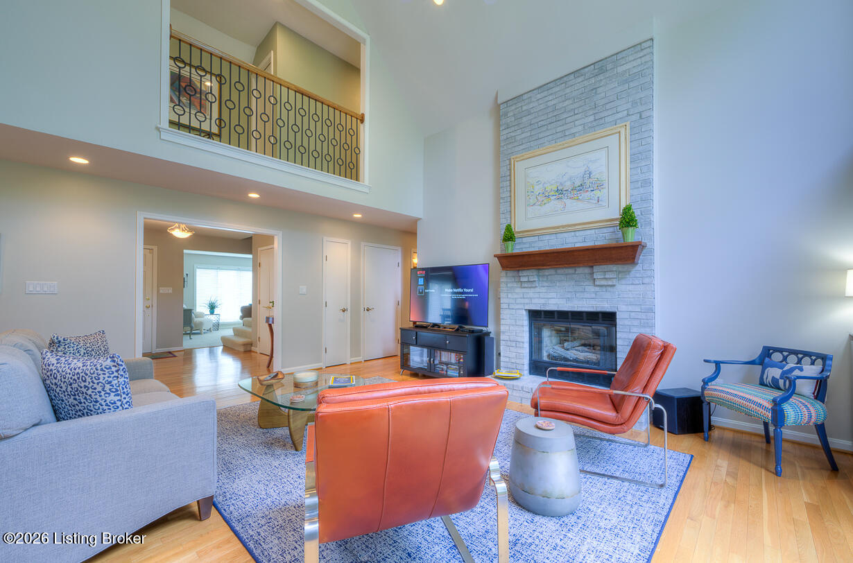 4513 Wolfspring Dr