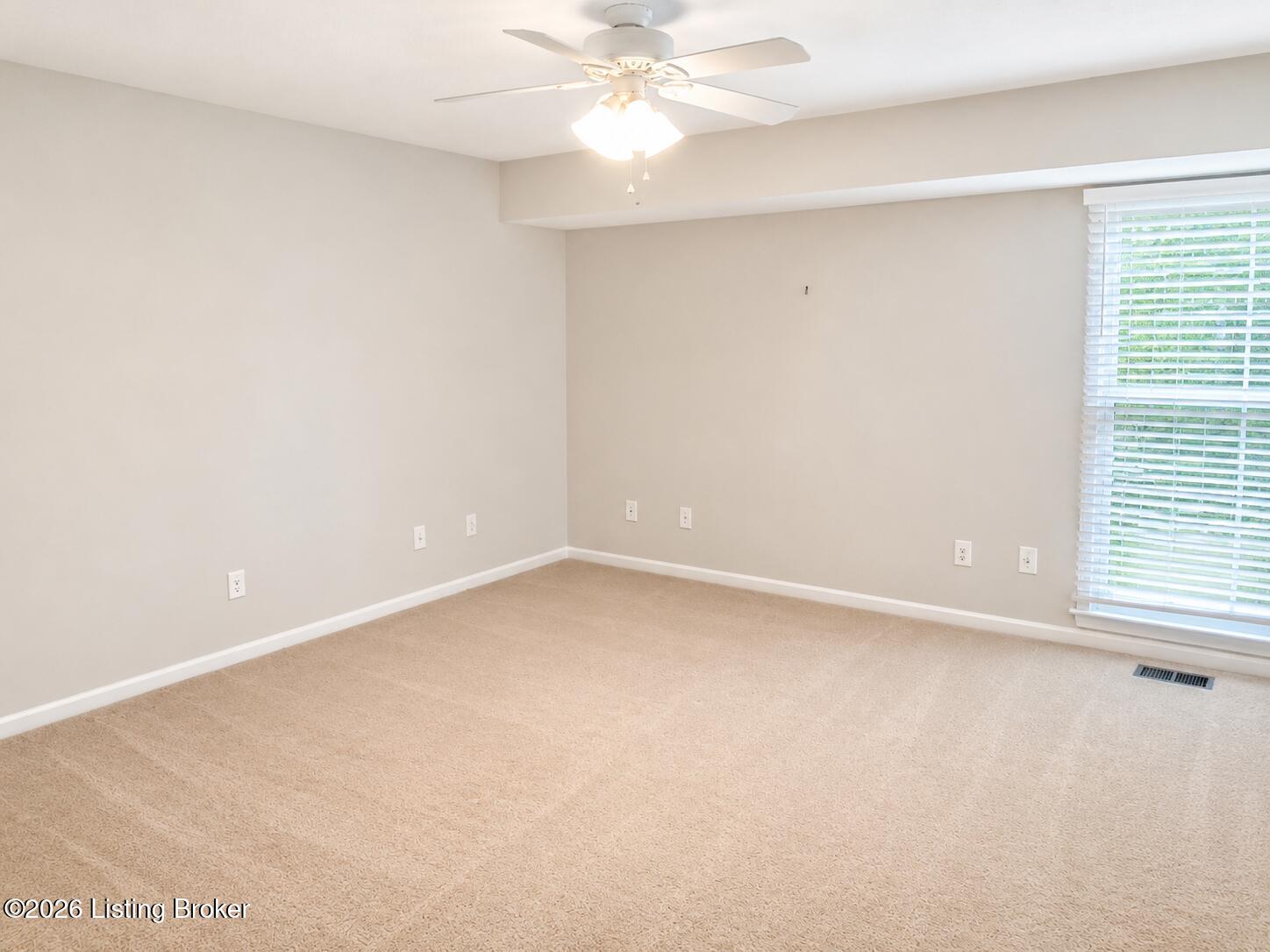 8909 Blossom Ln