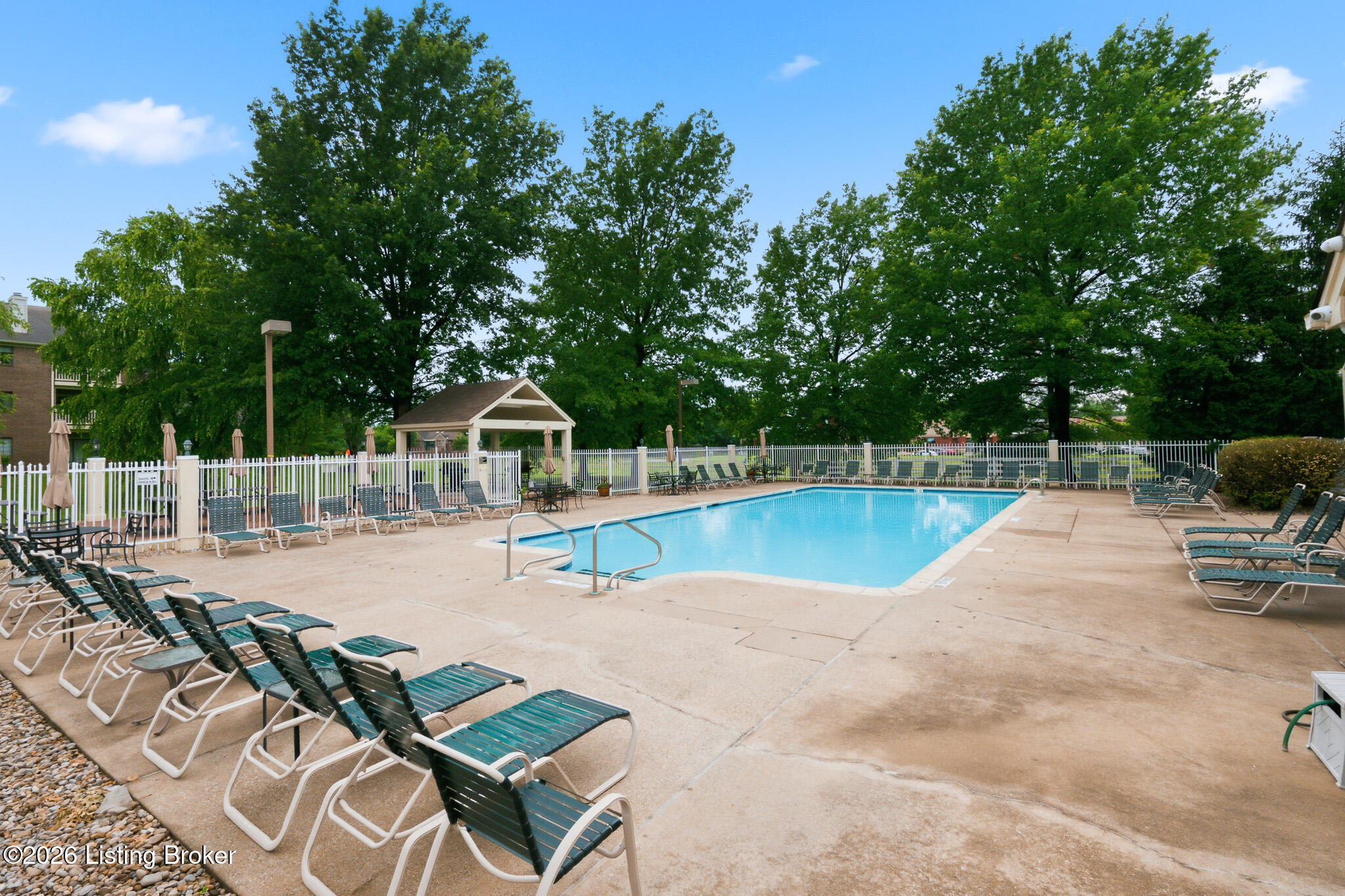 8401 Ambrosse Ln 207