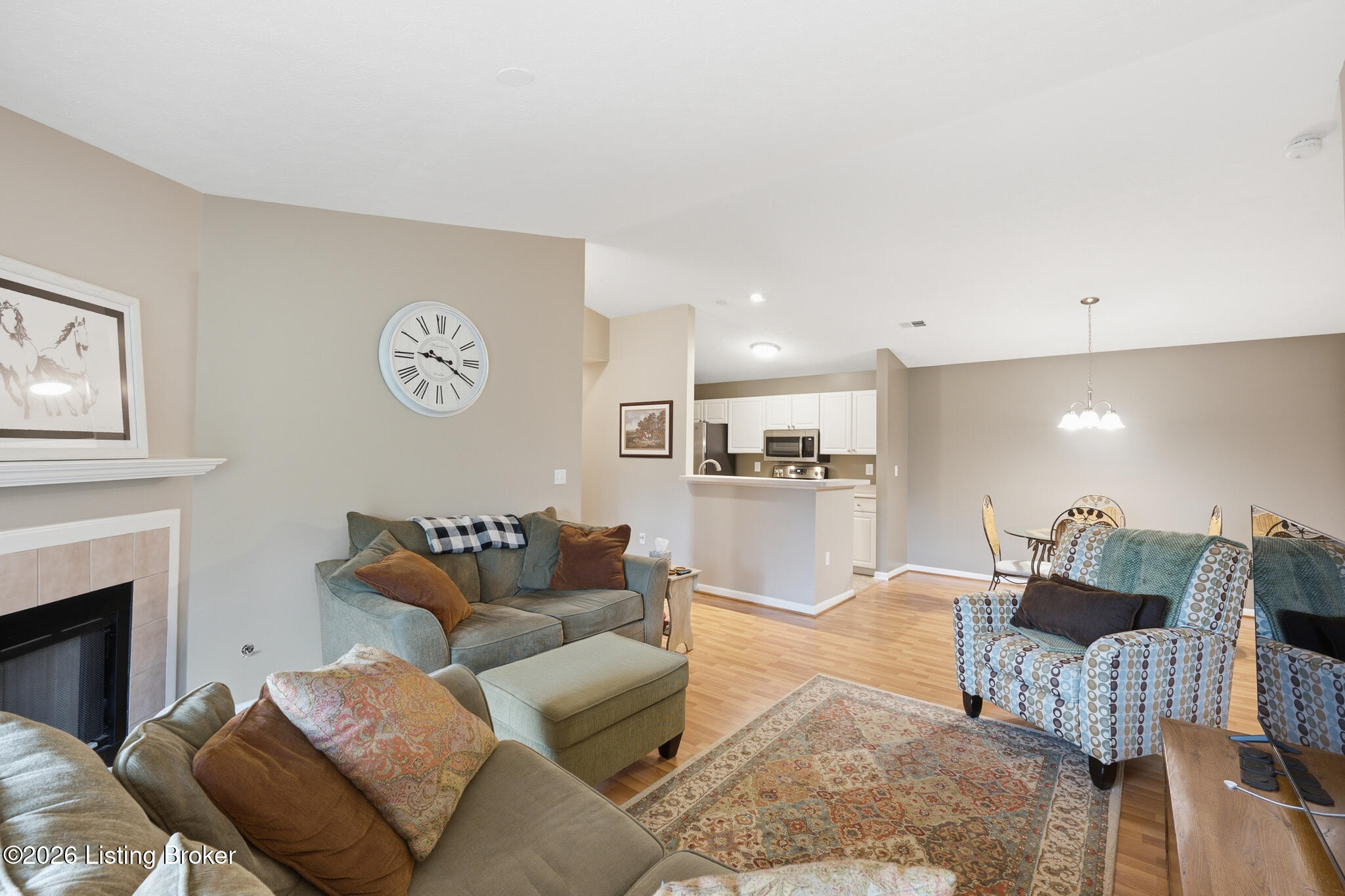 8401 Ambrosse Ln 207