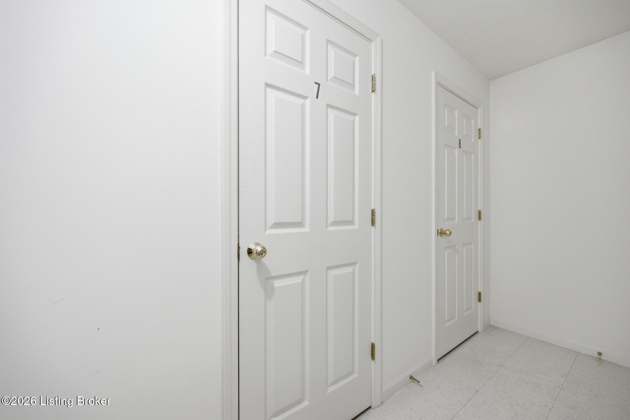 8401 Ambrosse Ln 207