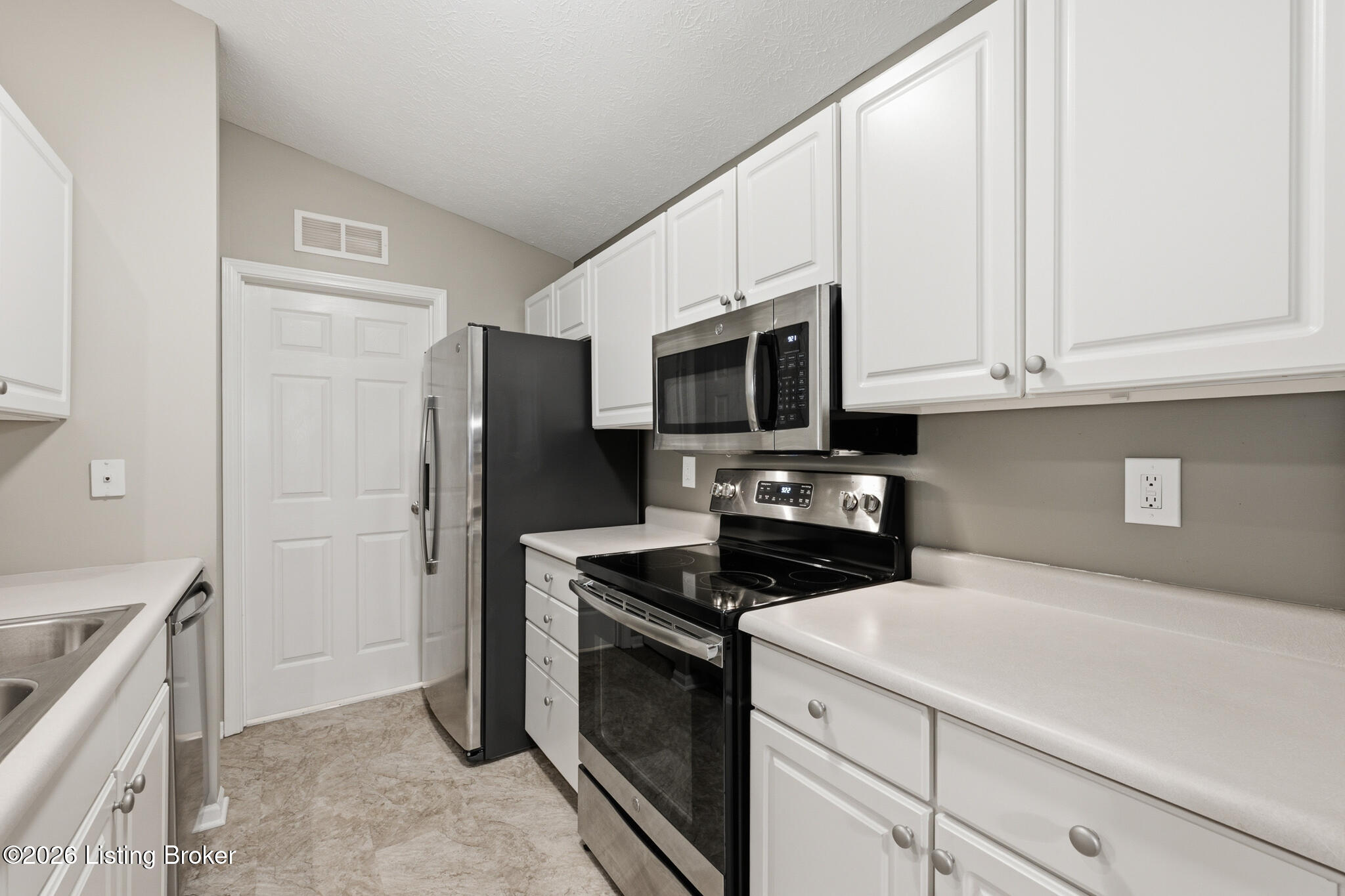 8401 Ambrosse Ln 207