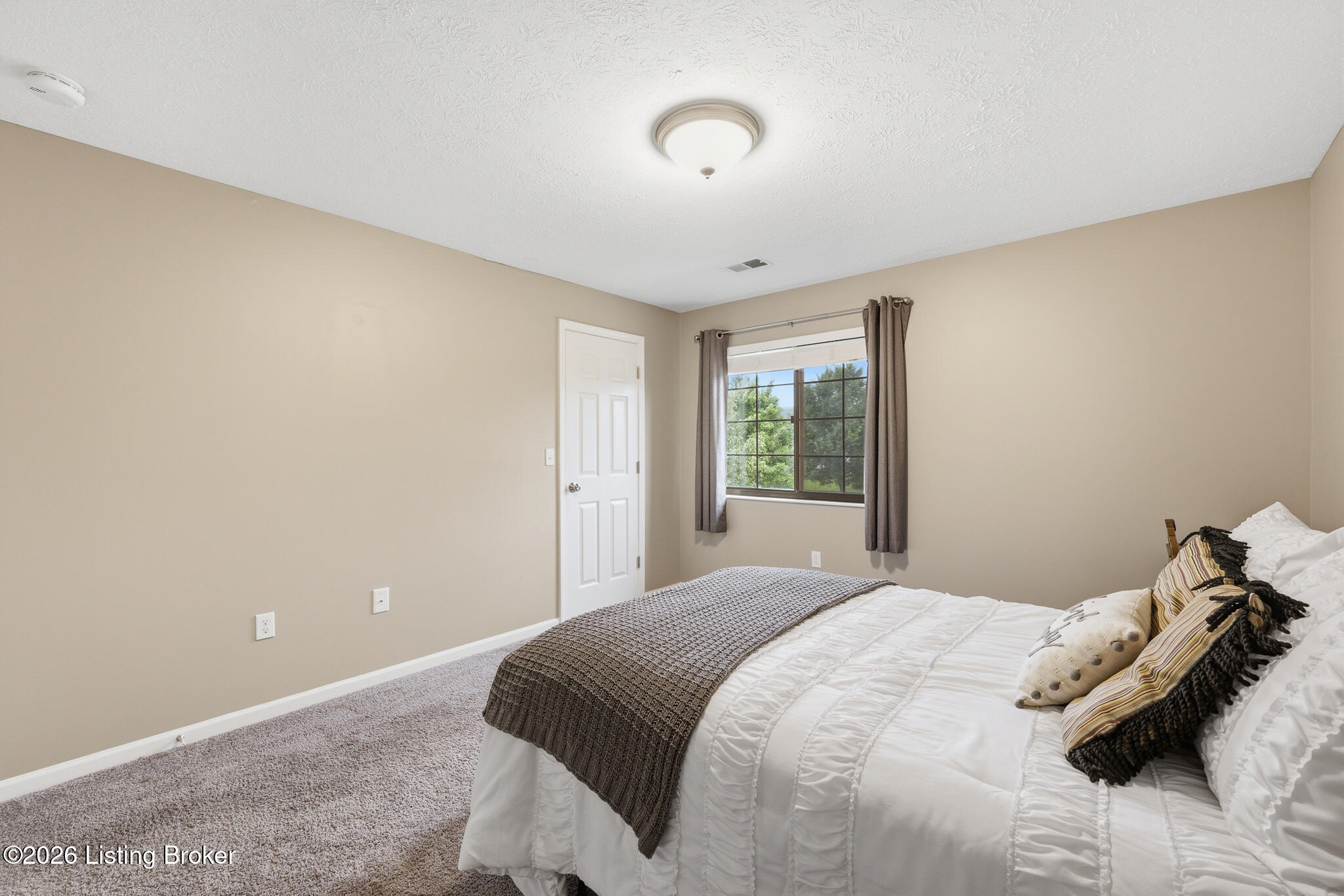 8401 Ambrosse Ln 207