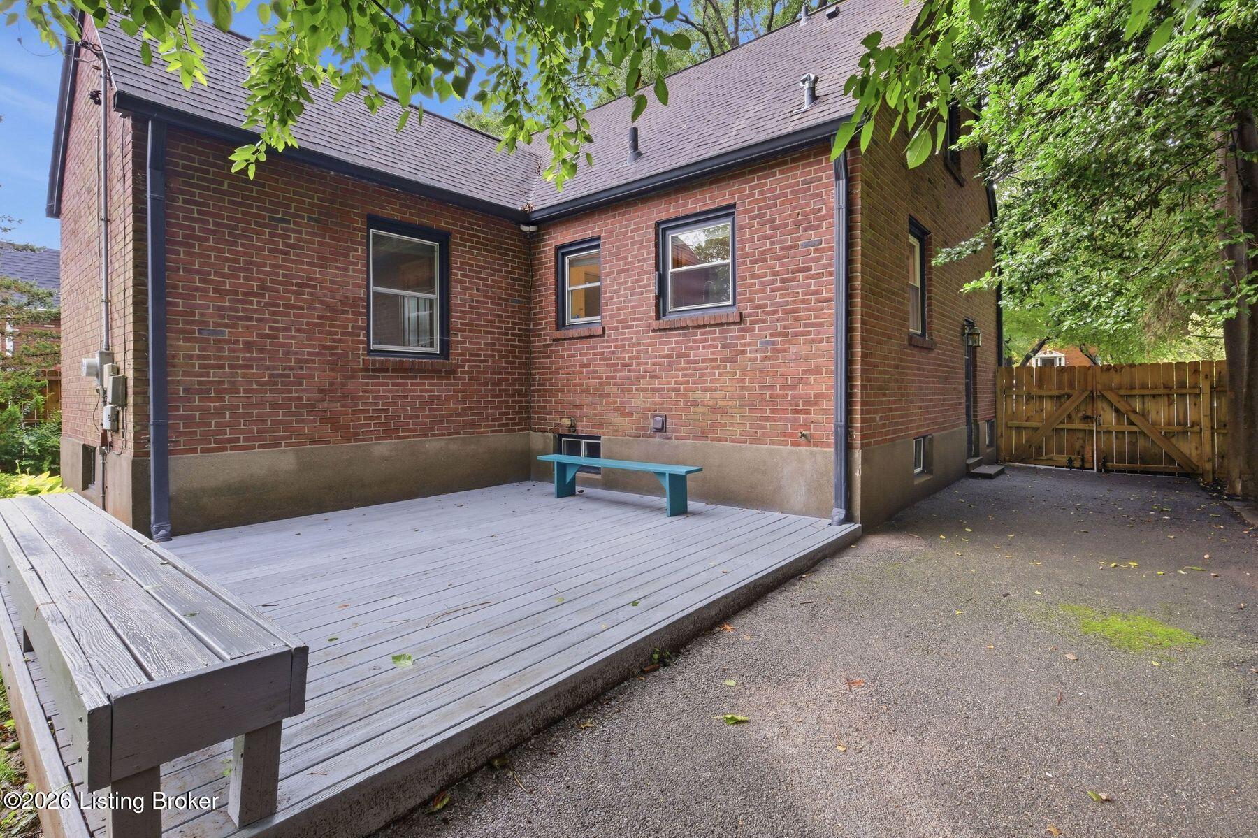 3343 Dayton Ave