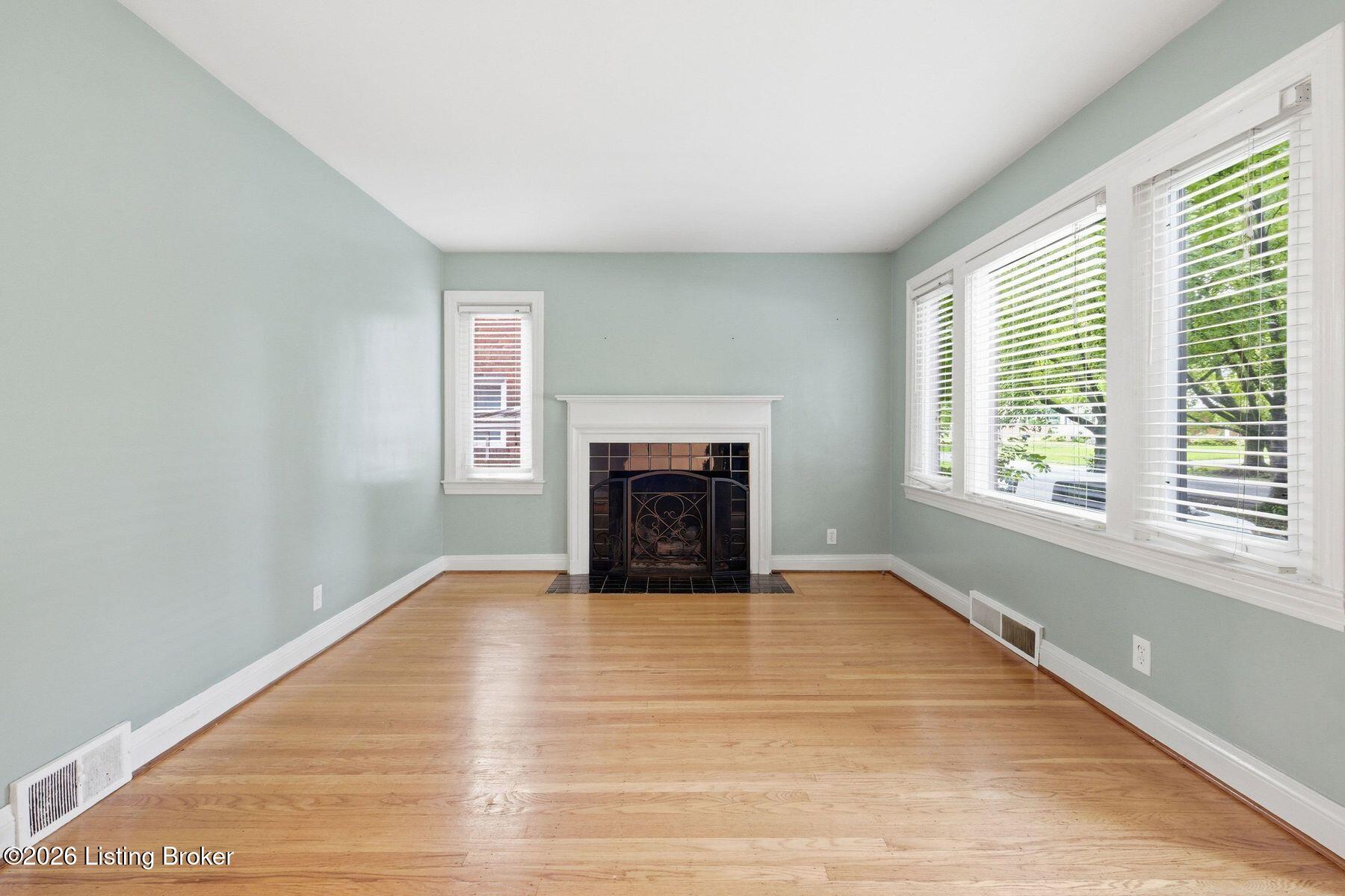 3343 Dayton Ave