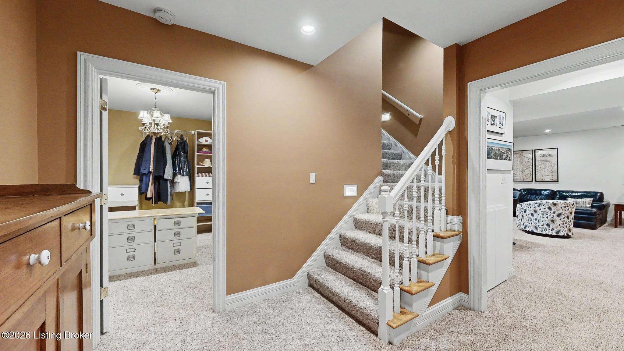 6209 Walnut Ridge Trail