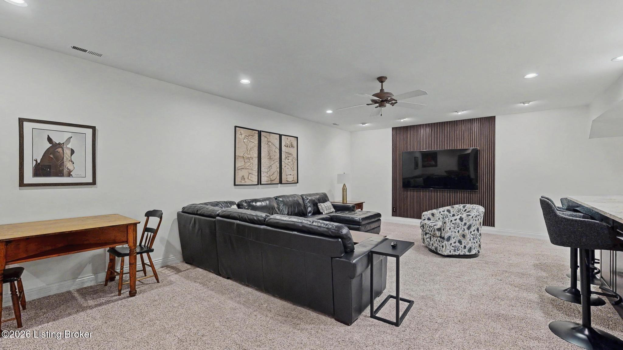 6209 Walnut Ridge Trail