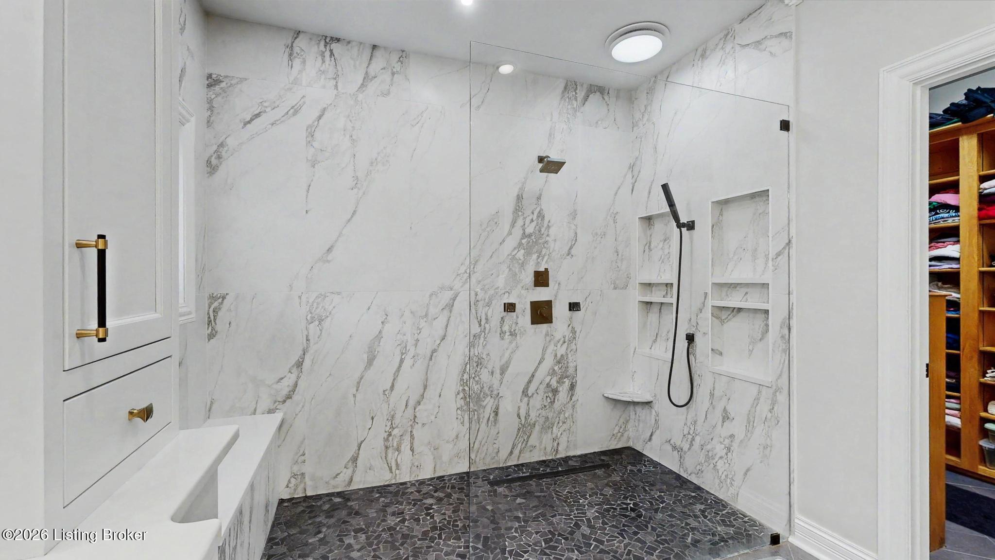6209 Walnut Ridge Trail