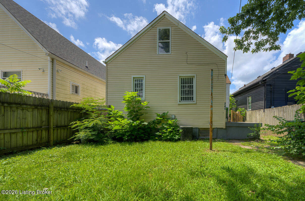 741 S 37th St