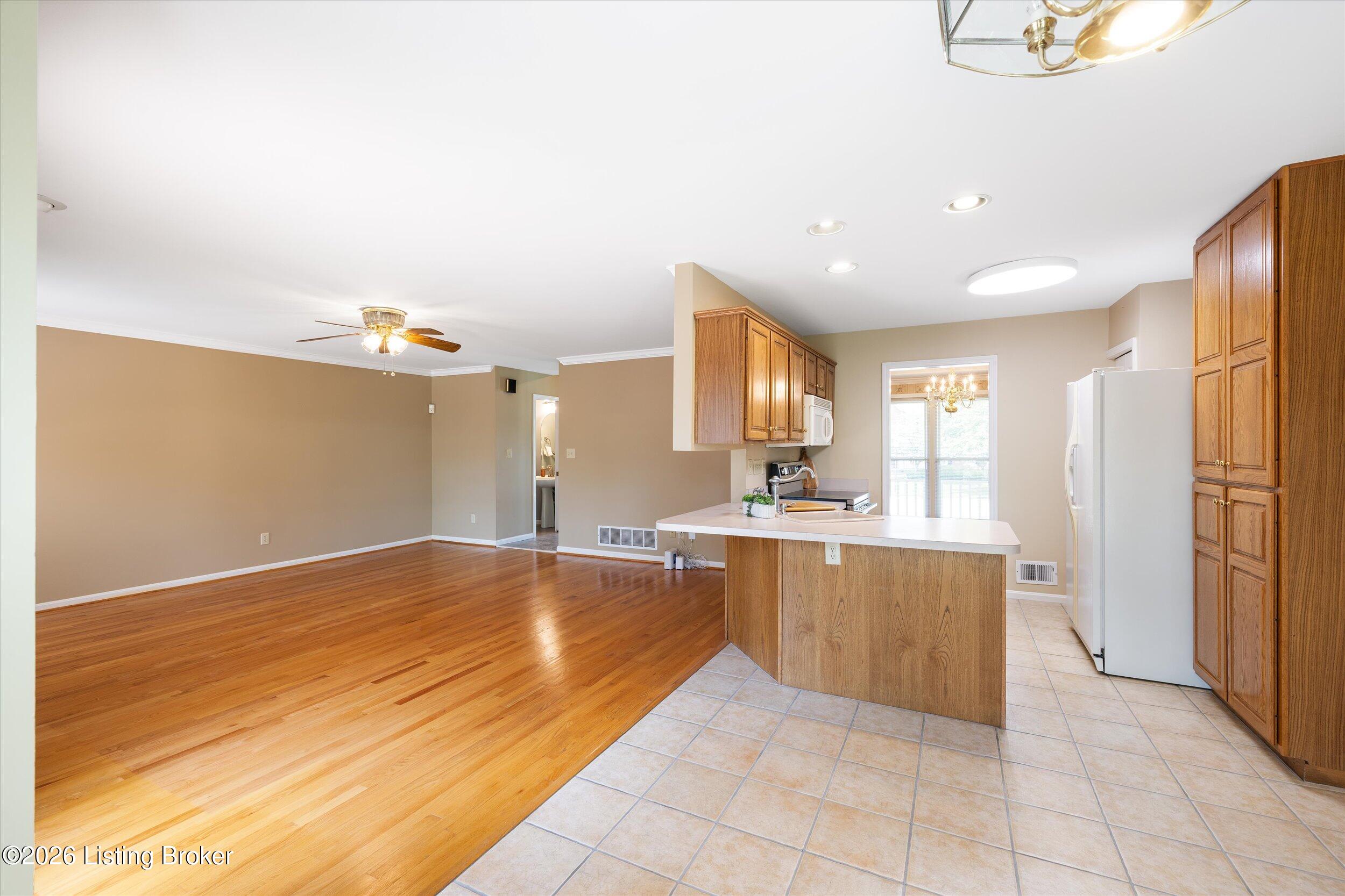 8702 Valeridge Ct