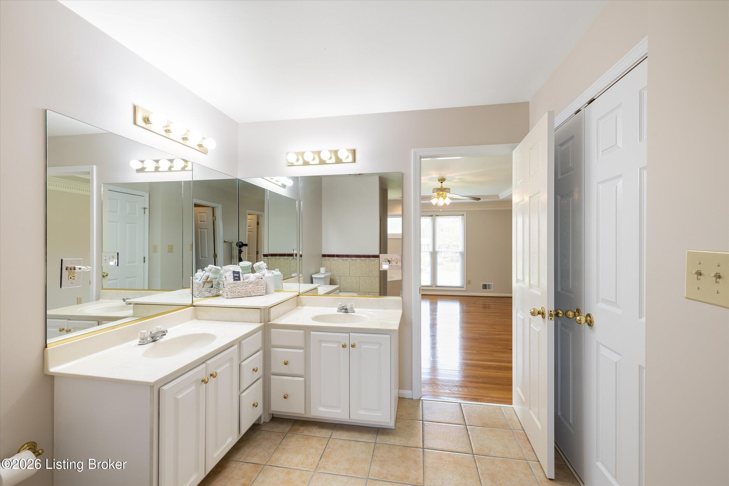 8702 Valeridge Ct