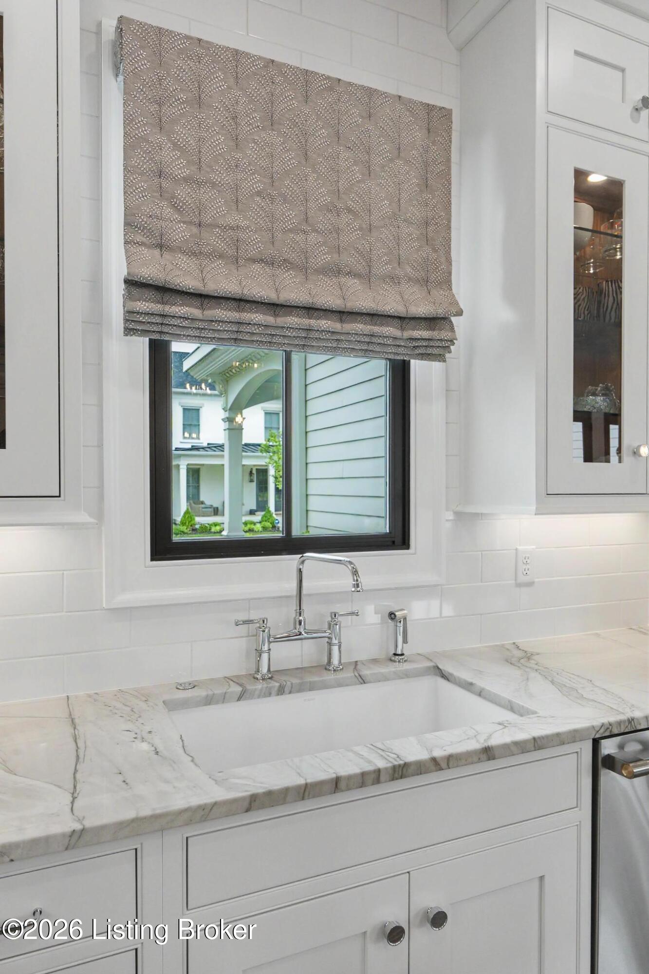 11415 River Beauty Loop