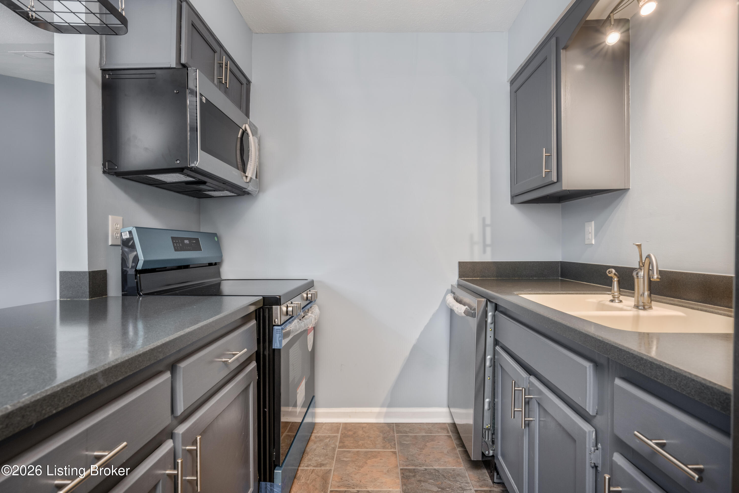 12226 Somerset Dr