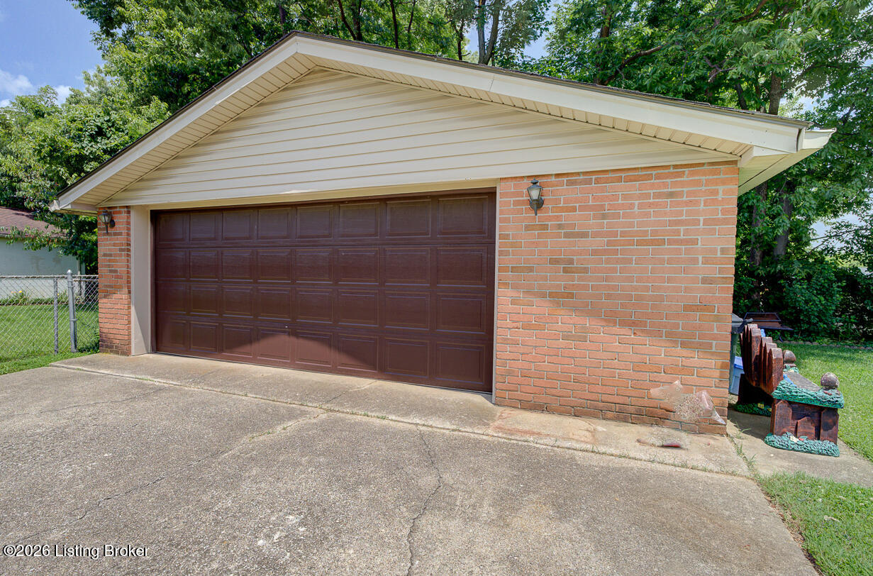 5309 Barnes Dr