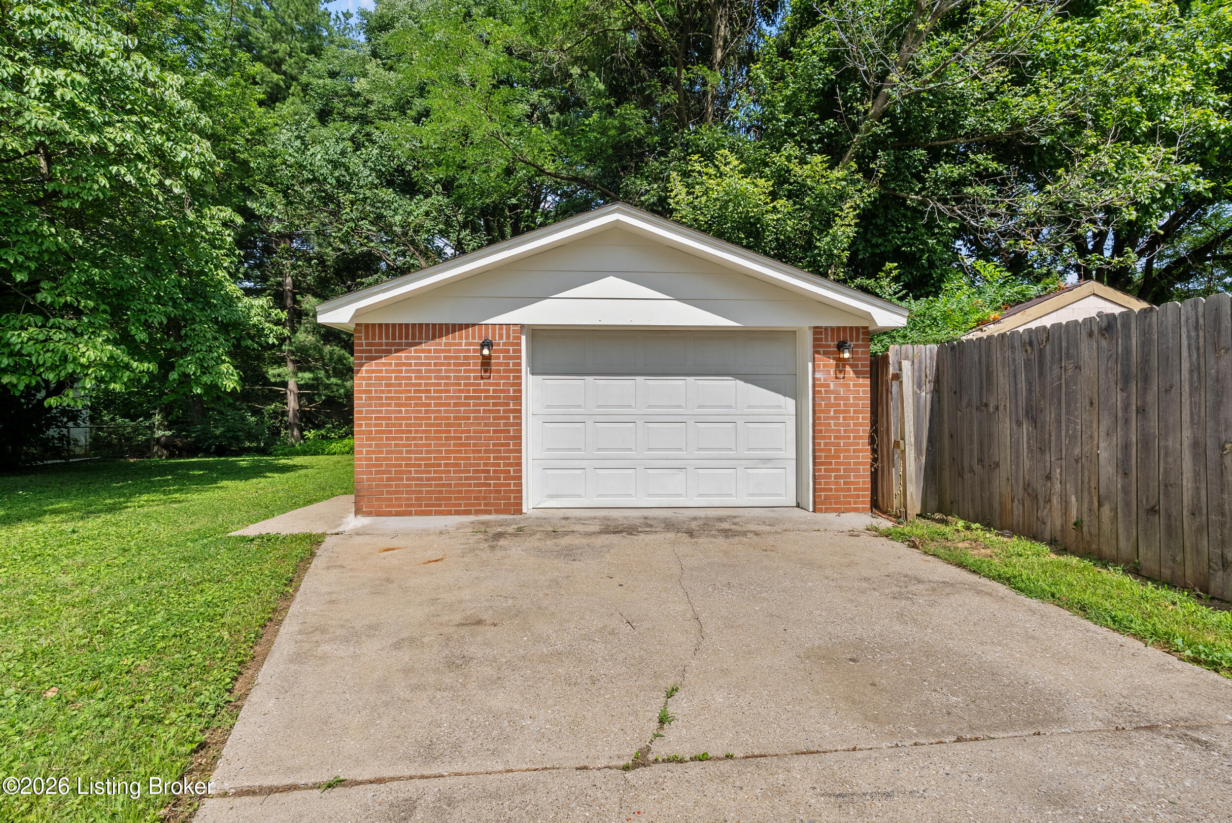 9414 Janna Dr