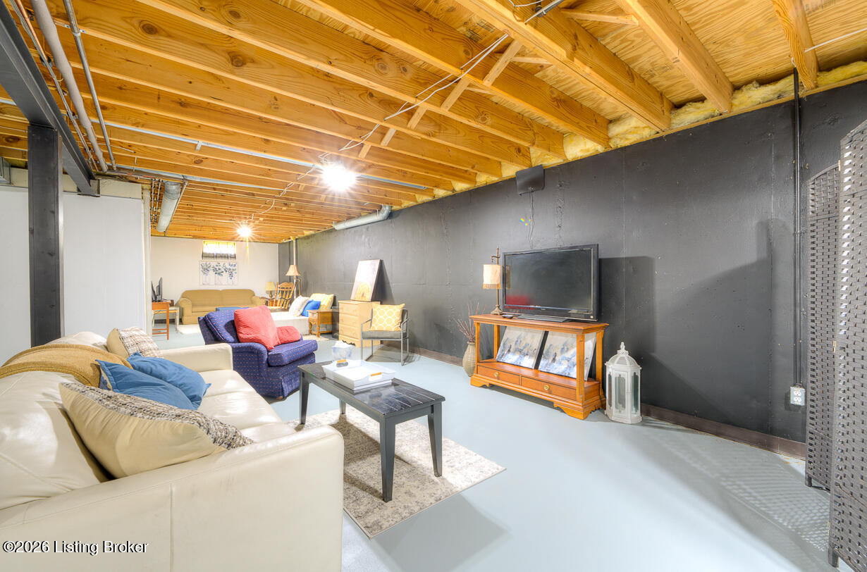 715 Auburn Oaks Dr