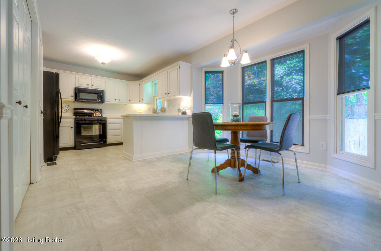 715 Auburn Oaks Dr