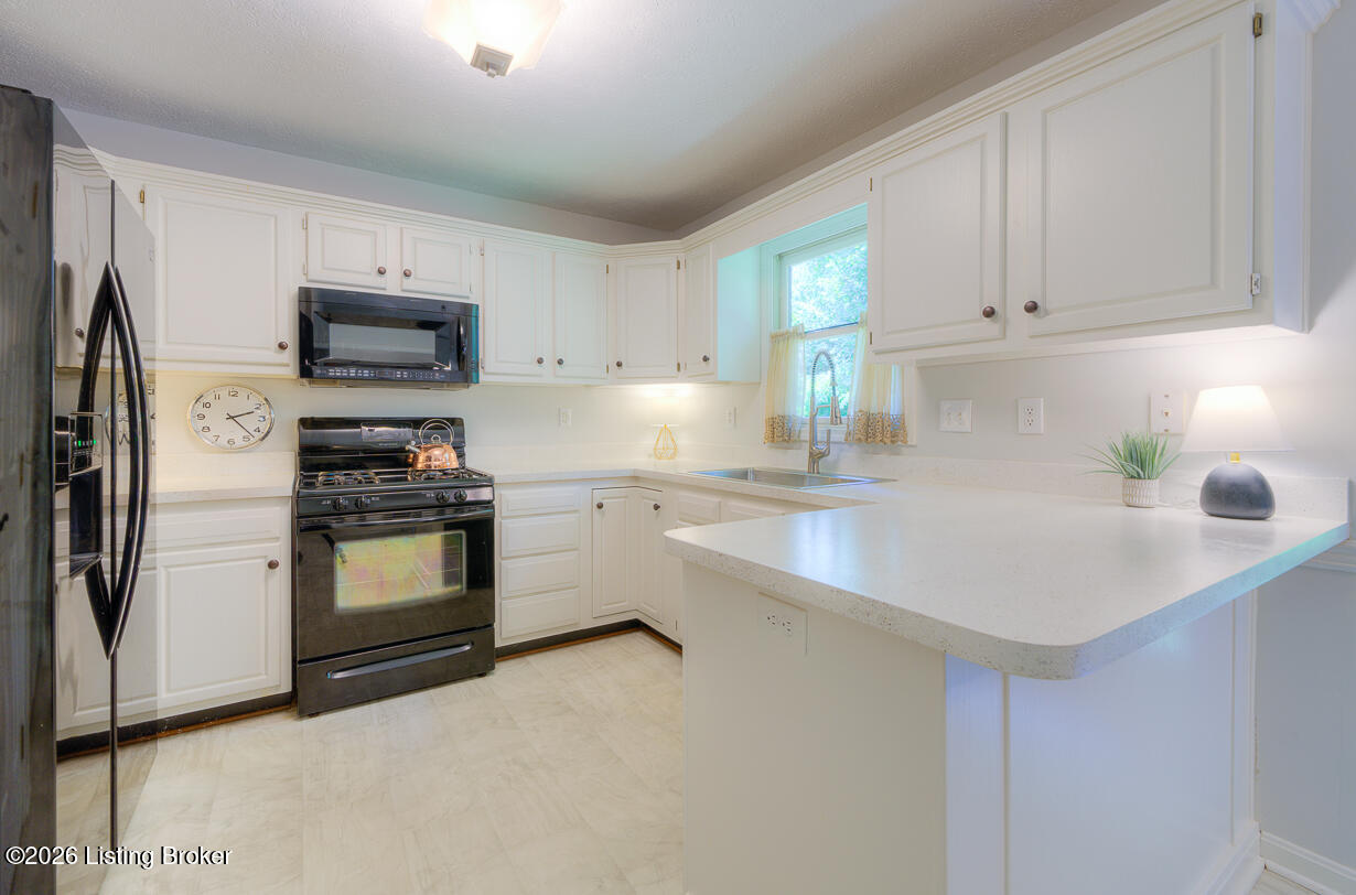 715 Auburn Oaks Dr