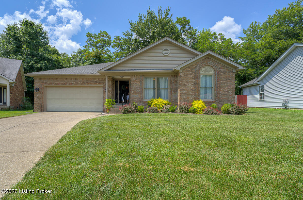 715 Auburn Oaks Dr
