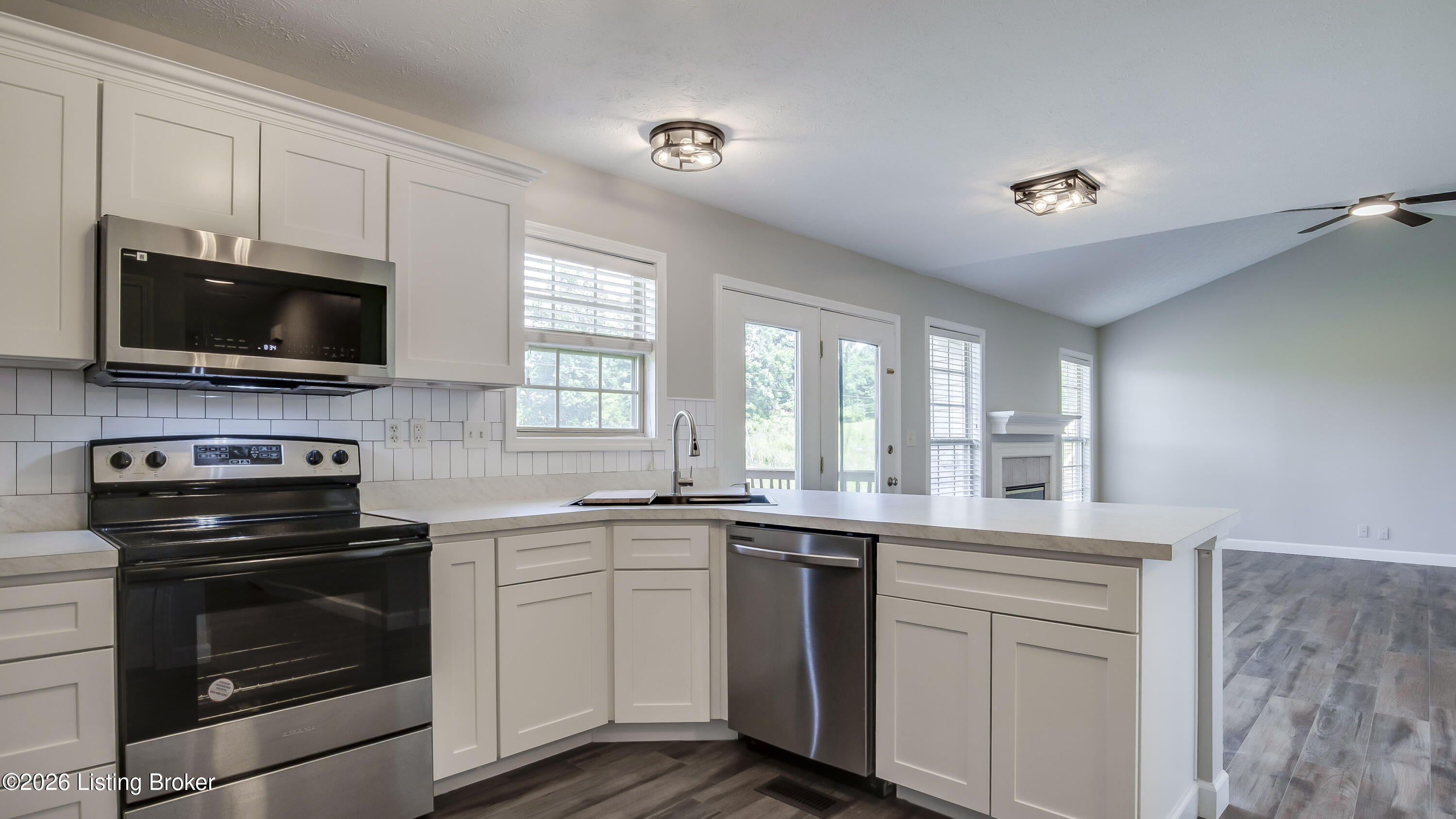 15420 Beckley Hills Dr