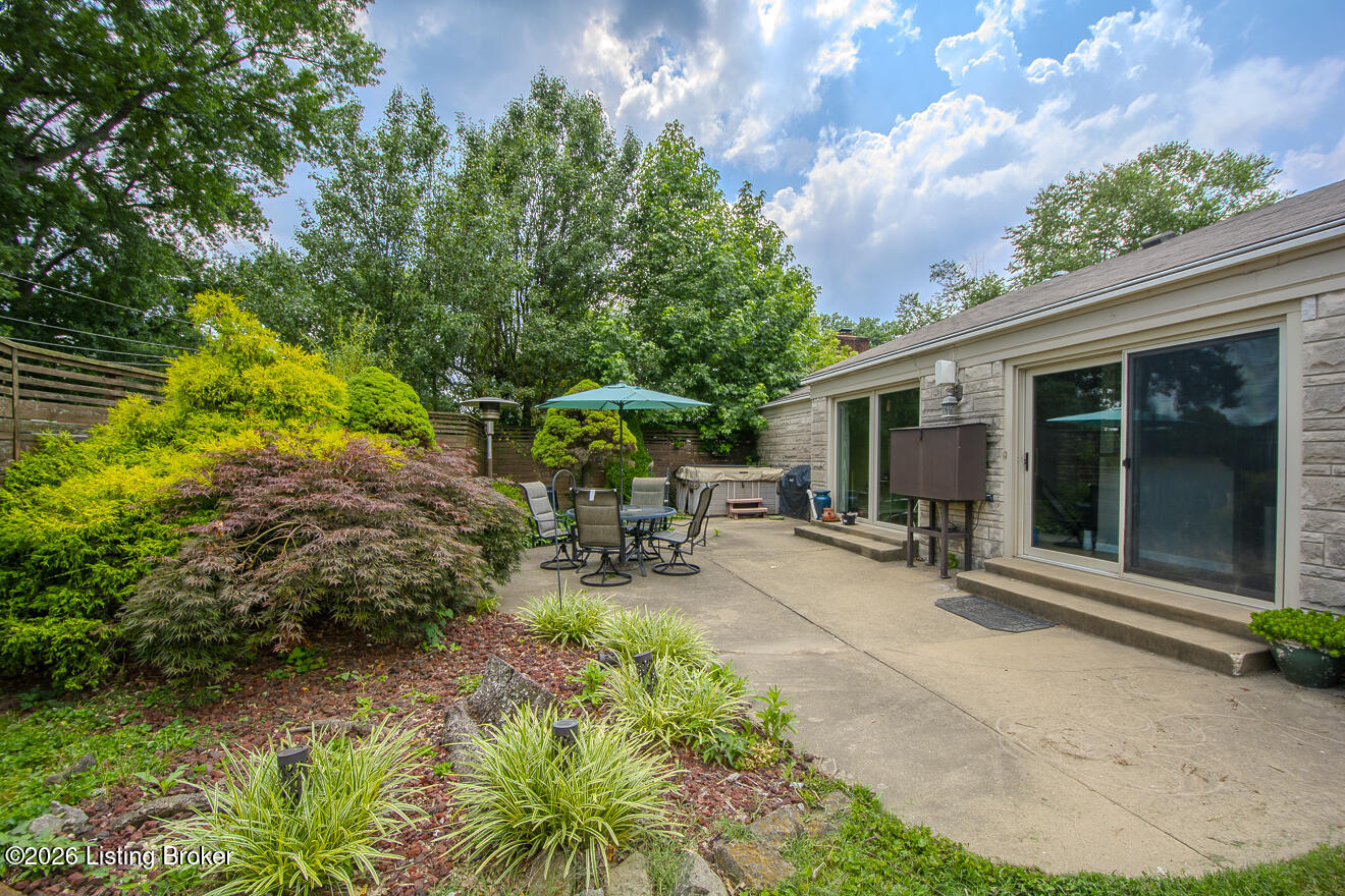 2512 Merriwood Dr