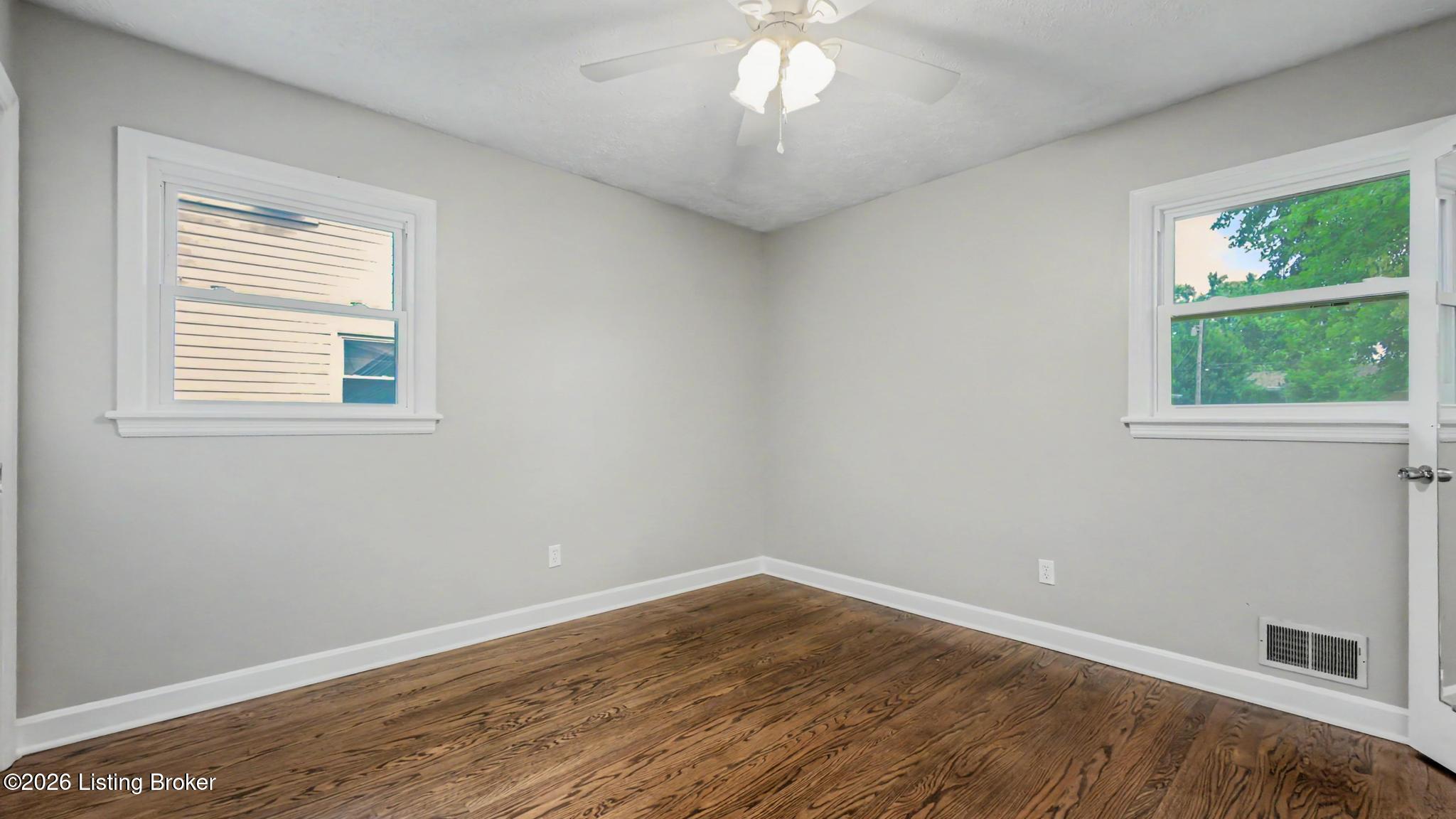 2709 Parklawn Dr