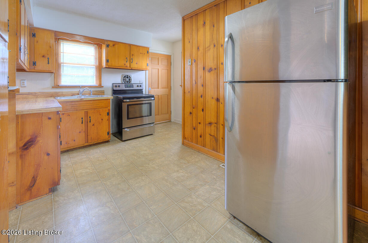 9306 Ponder Ln