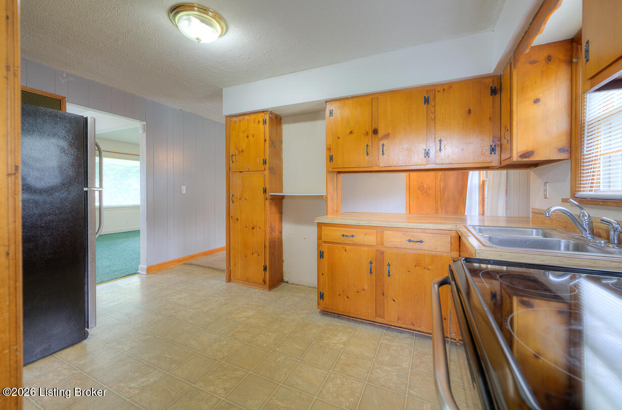 9306 Ponder Ln