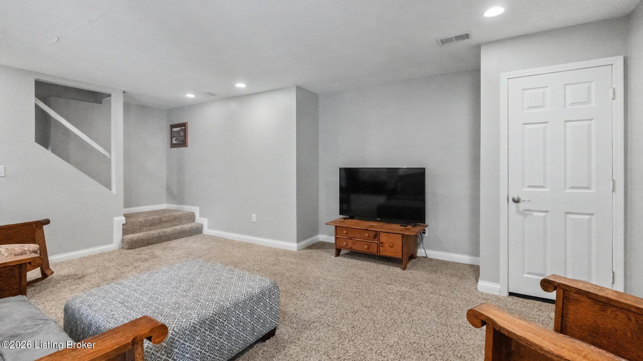 7110 Apple Orchard Ln