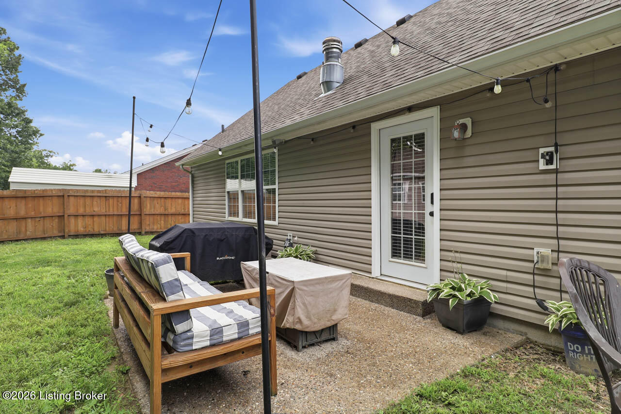 537 Shady Glen Cir