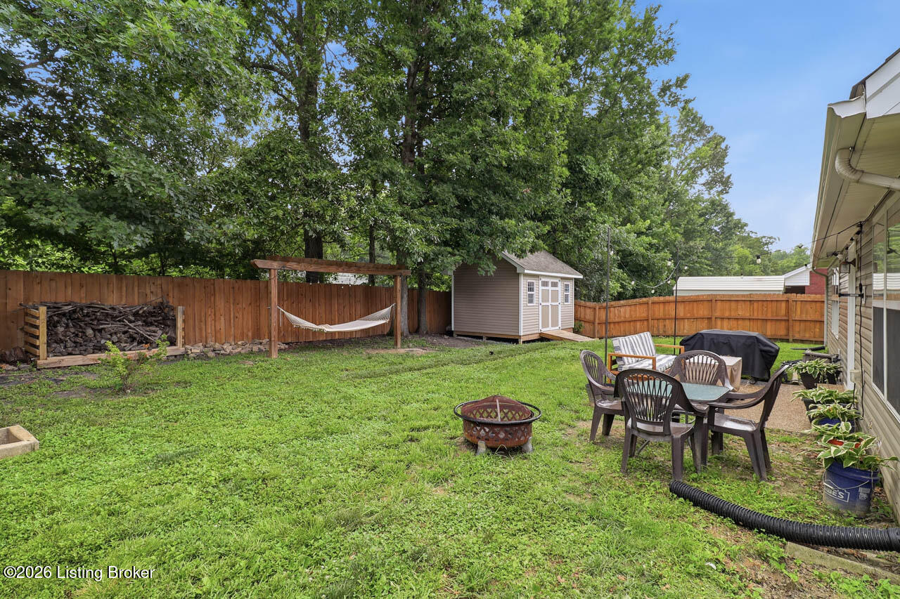 537 Shady Glen Cir