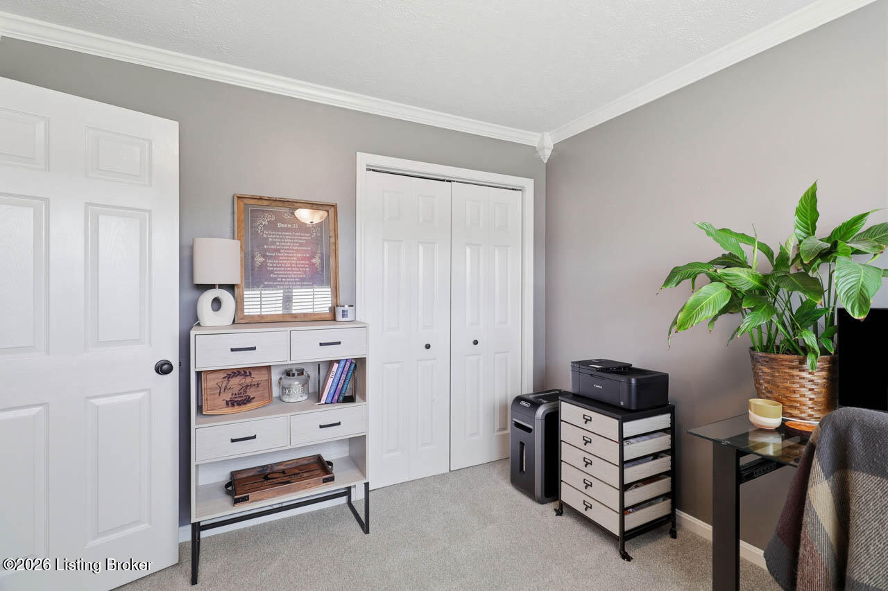 537 Shady Glen Cir