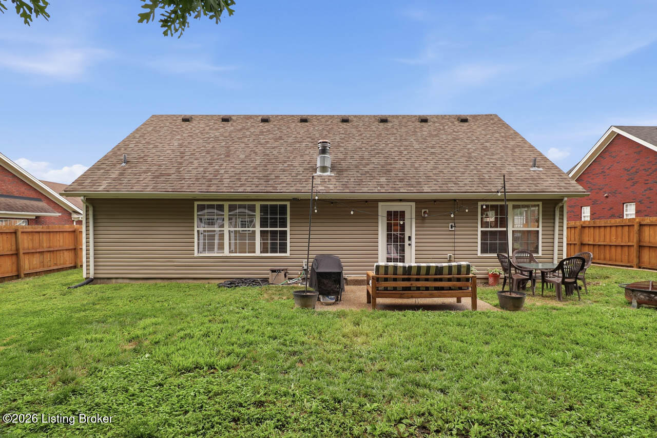 537 Shady Glen Cir
