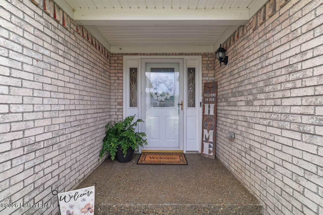 537 Shady Glen Cir