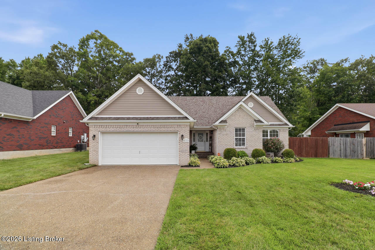 537 Shady Glen Cir